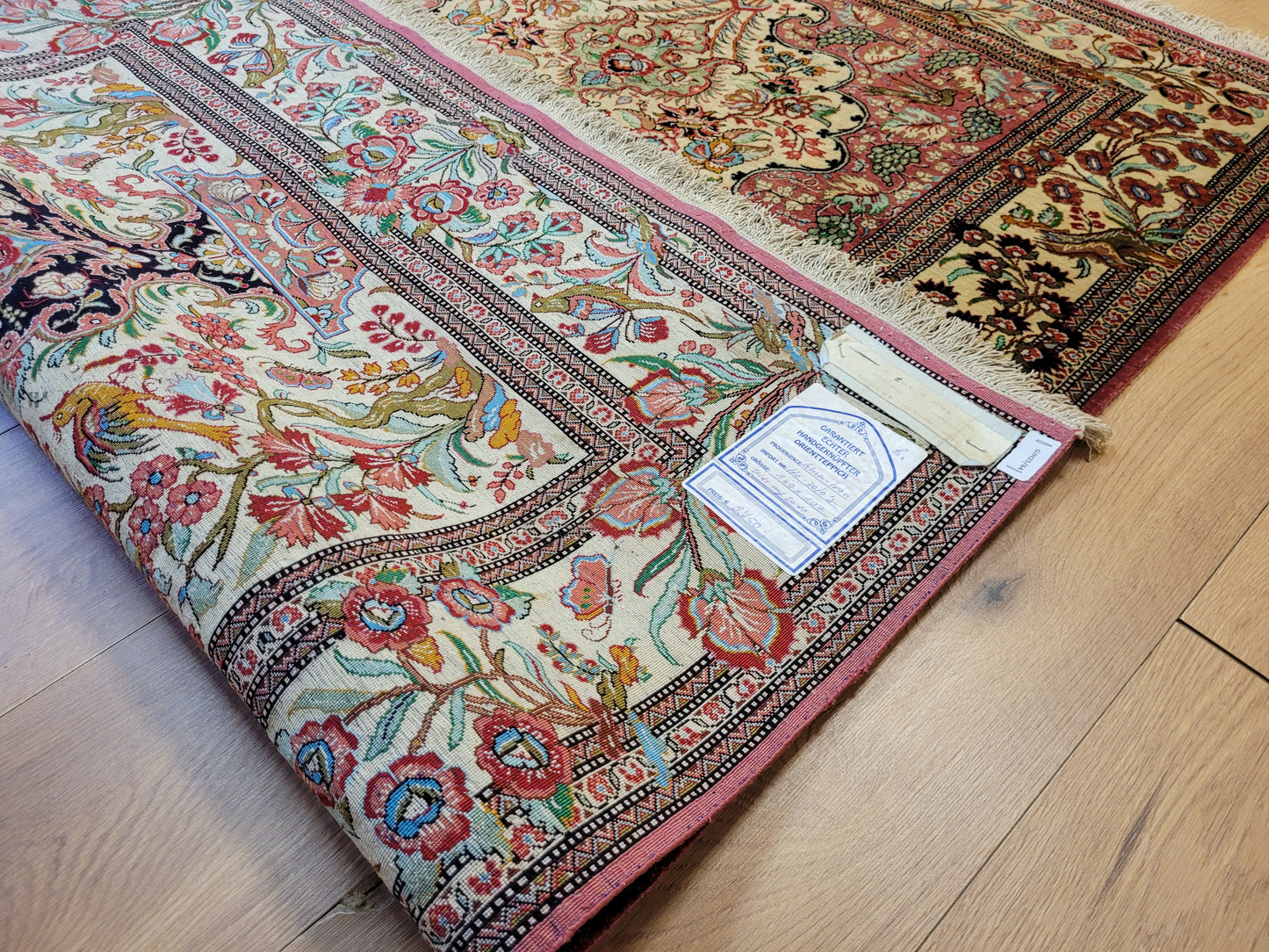 Ghom Seidenteppich Seide auf Seide feine Blumenmotive