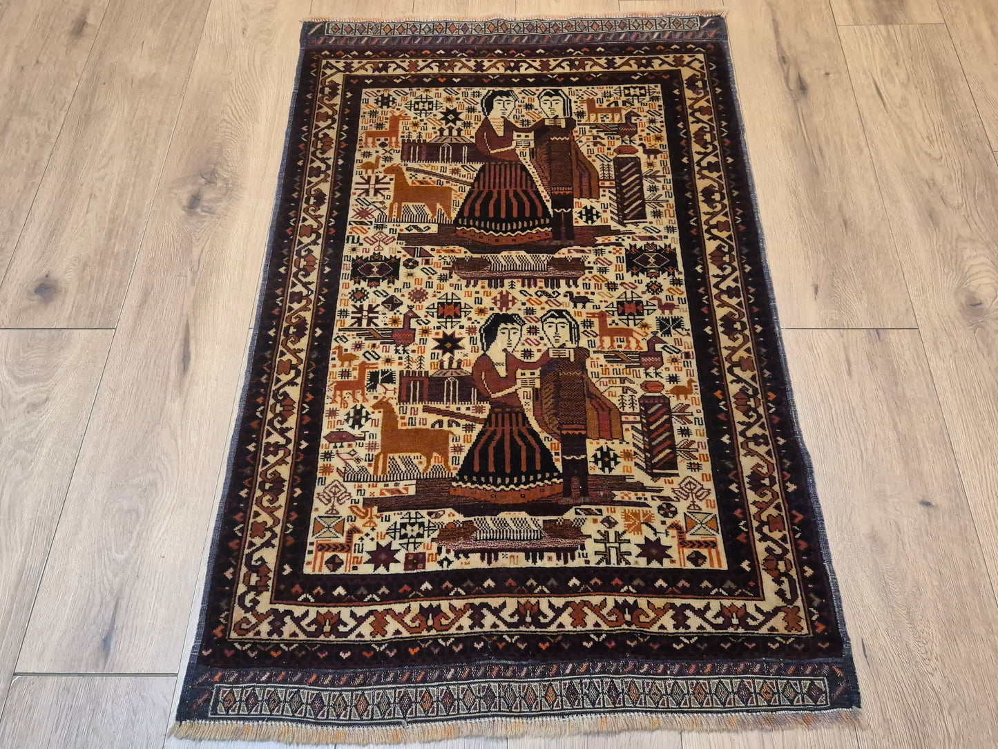 Torbat Belutsch Teppich Wolle figürliche Darstellung handgeknüpft