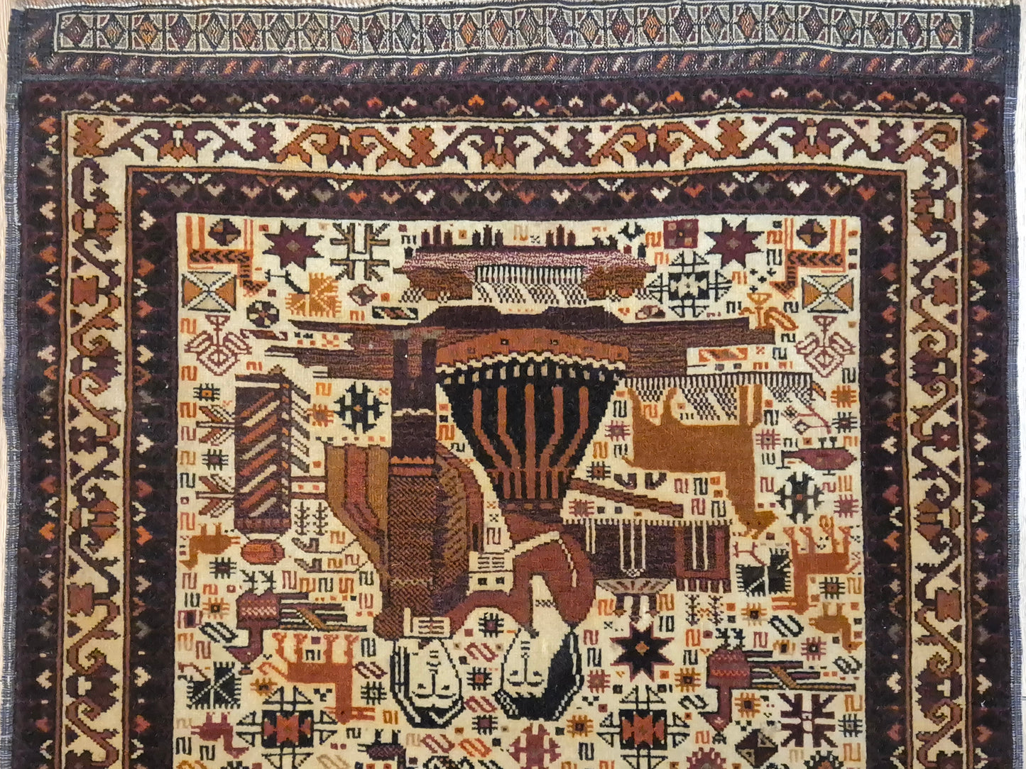 Torbat Belutsch Teppich Wolle figürliche Darstellung handgeknüpft