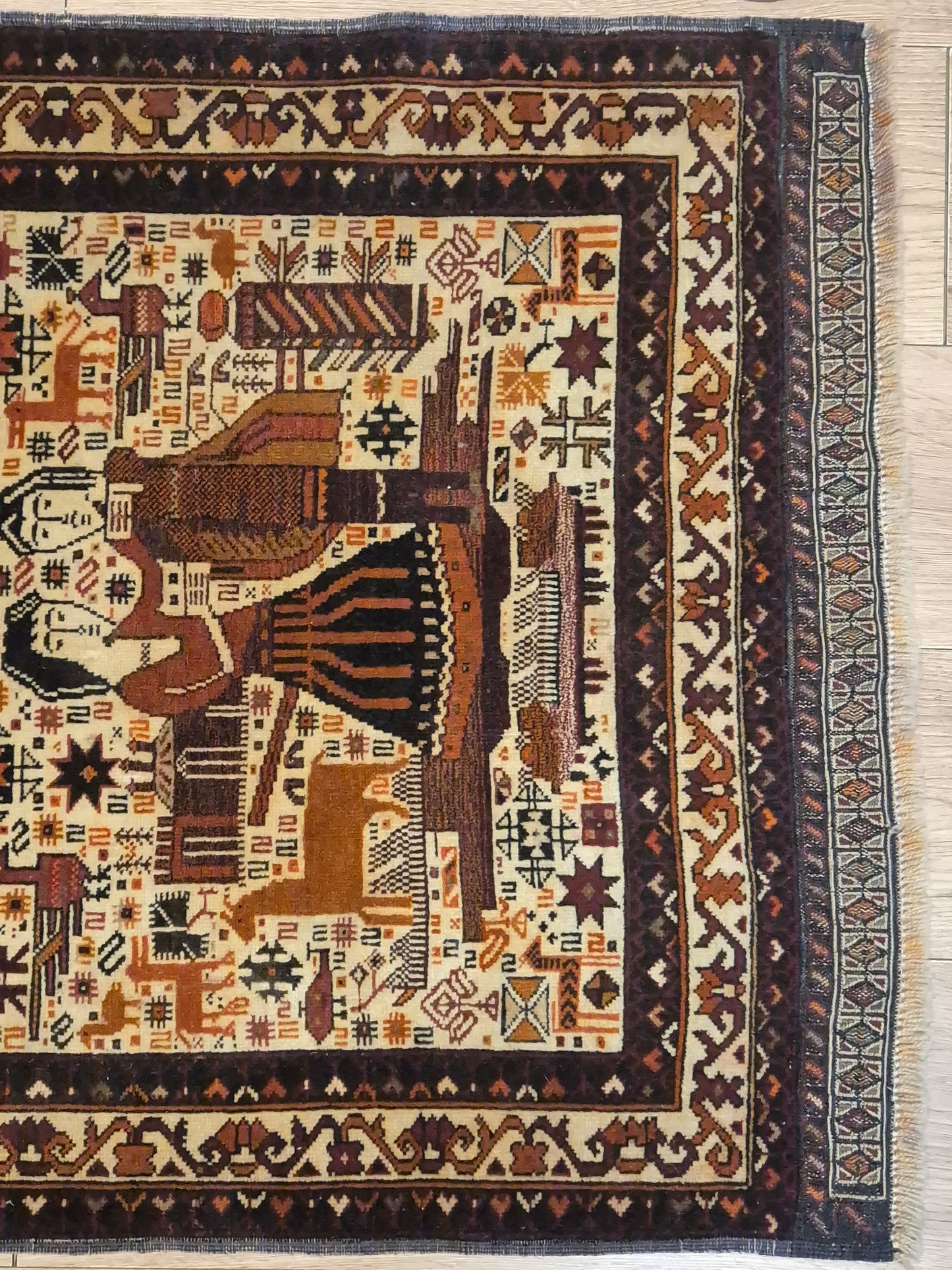 Torbat Belutsch Teppich Wolle figürliche Darstellung handgeknüpft