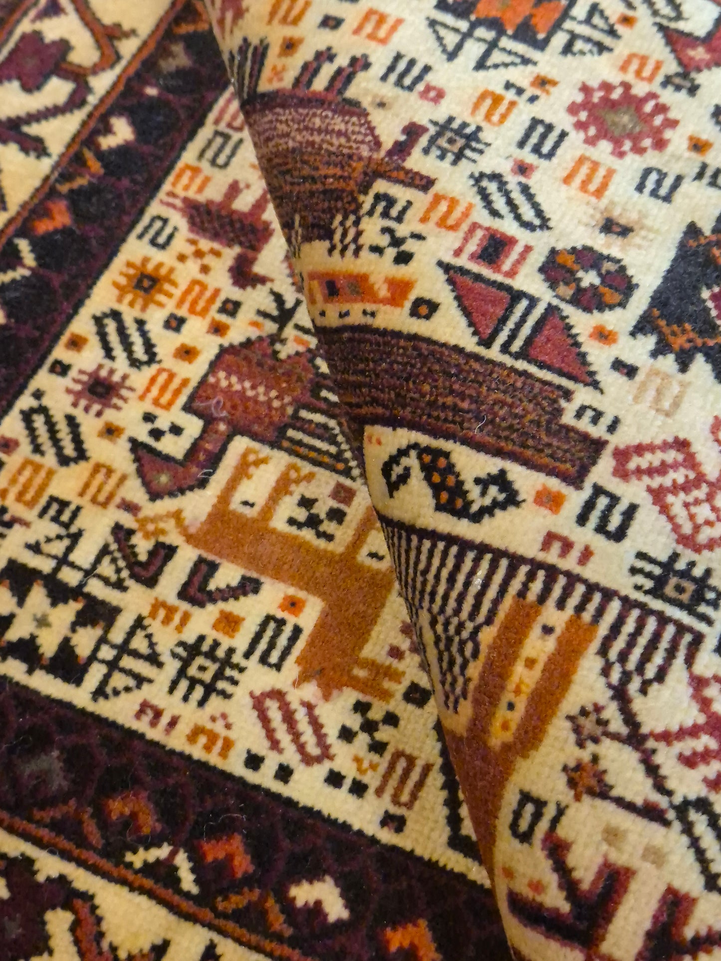 Torbat Belutsch Teppich Wolle figürliche Darstellung handgeknüpft