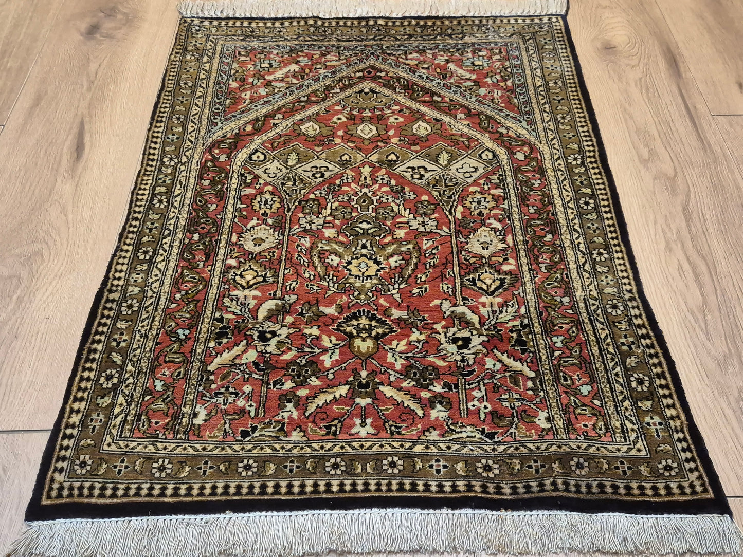 Ghom Seidenteppich feine Knüpfung Gebetsteppich