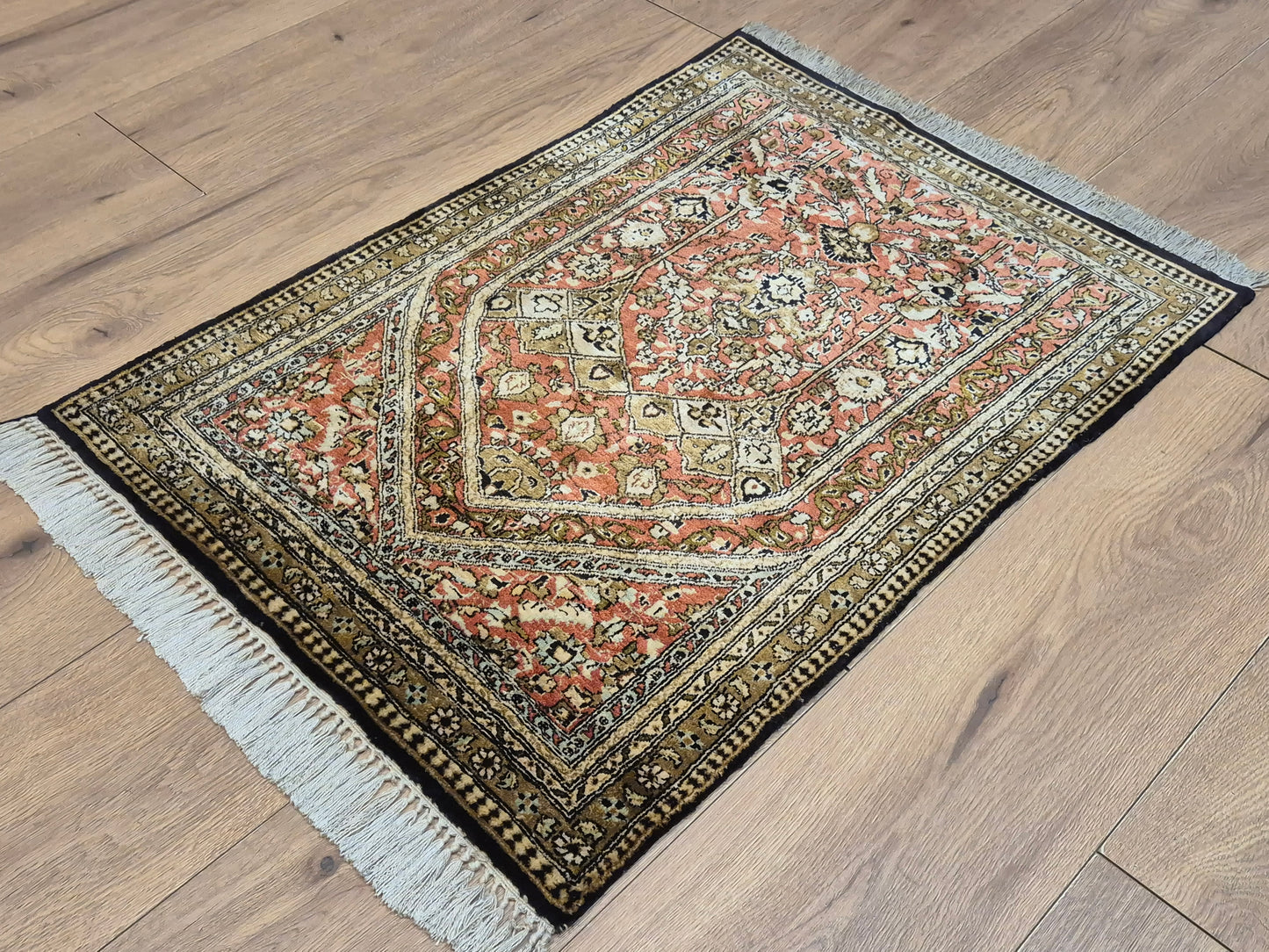 Ghom Seidenteppich feine Knüpfung Gebetsteppich