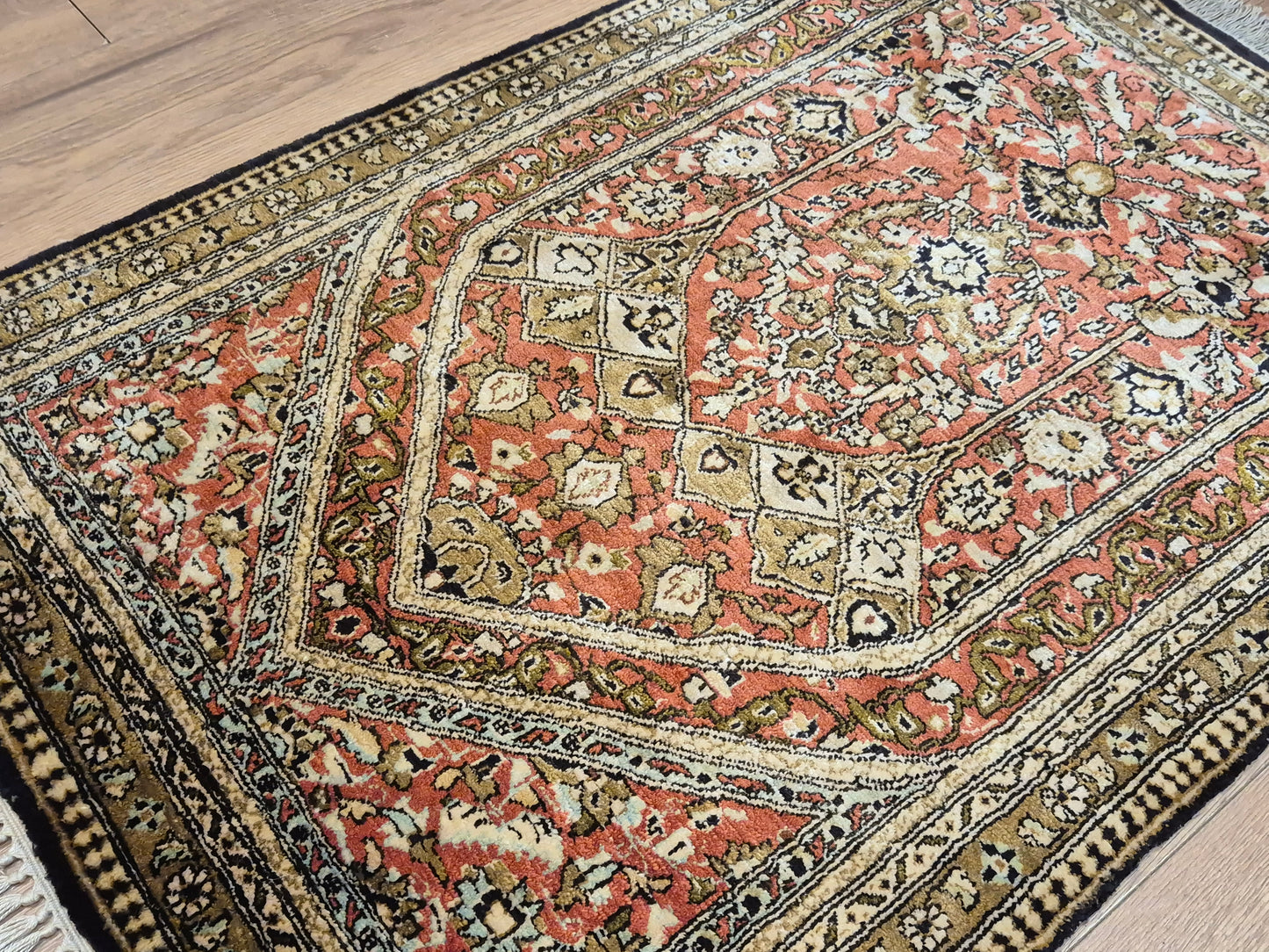 Ghom Seidenteppich feine Knüpfung Gebetsteppich