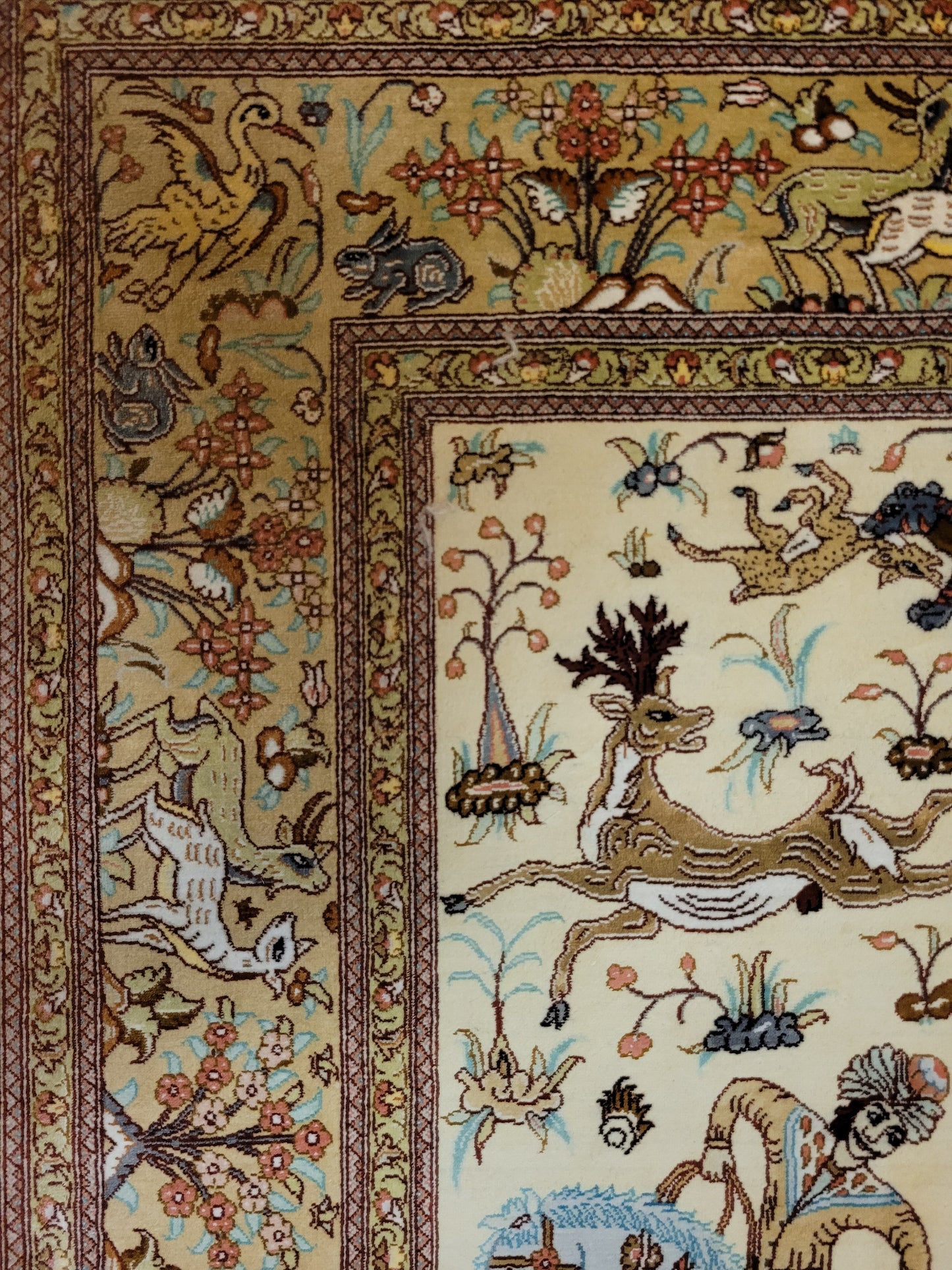 Ghom Seide auf Seide Teppich Jagdmotiv feine Knüpfung signiert