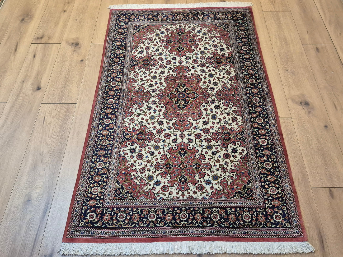 Ghom Teppich Seide auf Seide signiert feine Knüpfung