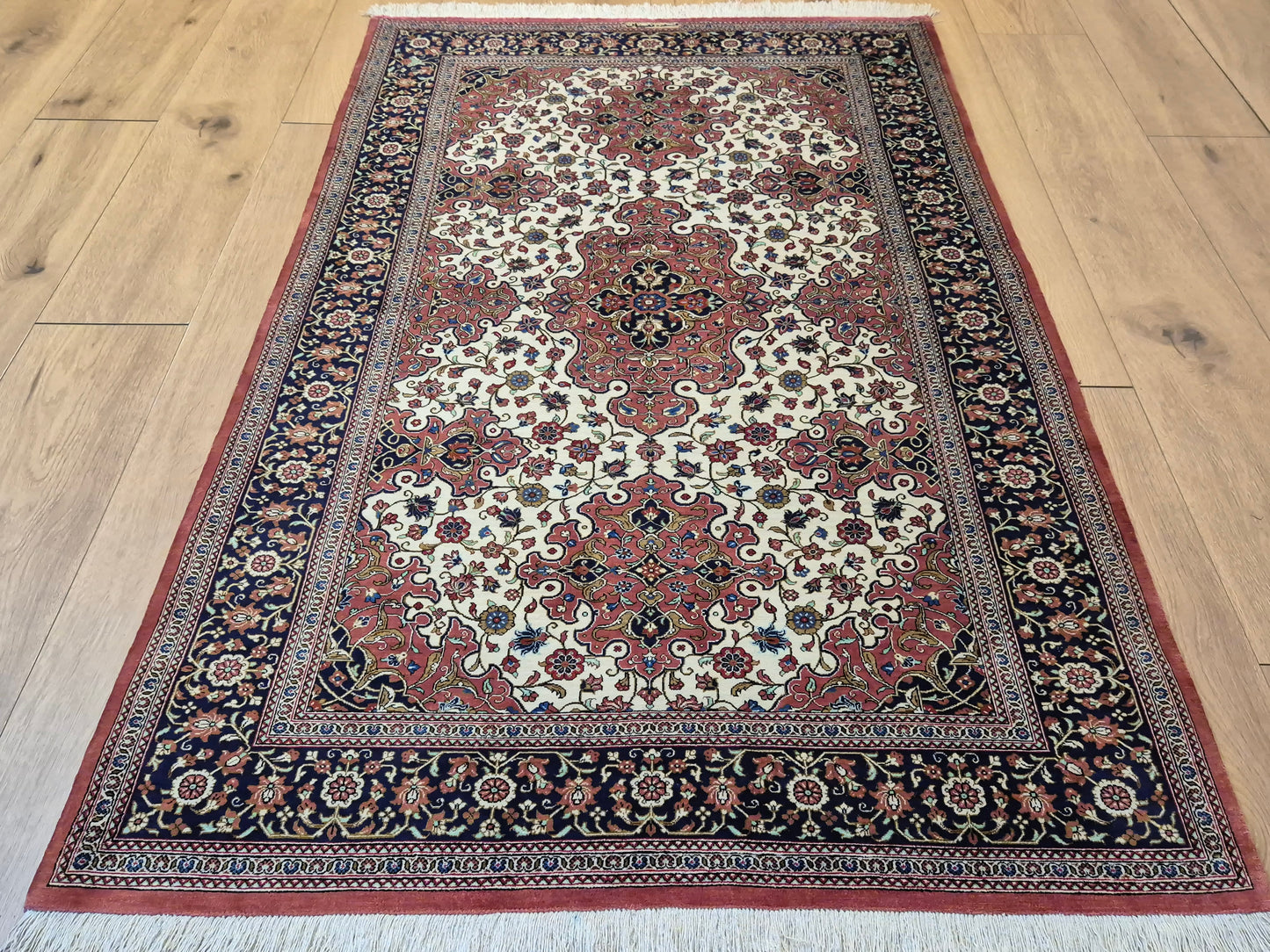 Ghom Teppich Seide auf Seide signiert feine Knüpfung