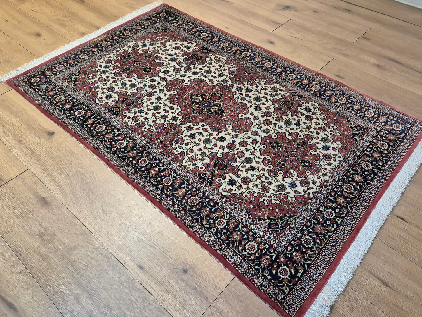 Ghom Teppich Seide auf Seide signiert feine Knüpfung