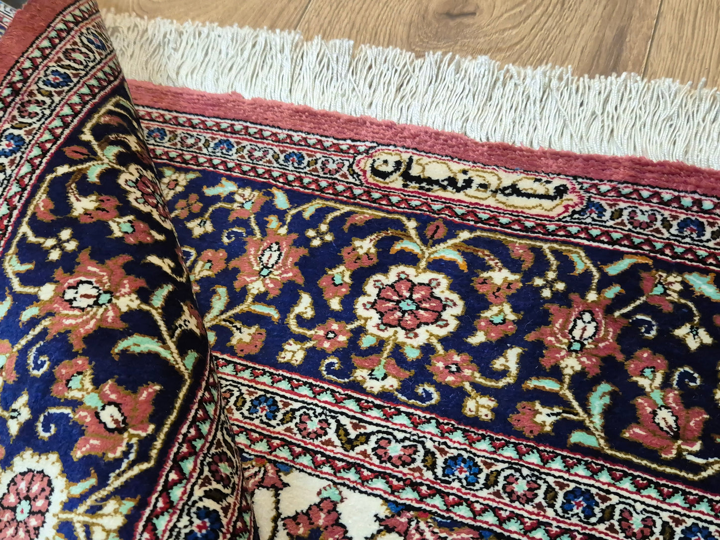 Ghom Teppich Seide auf Seide signiert feine Knüpfung