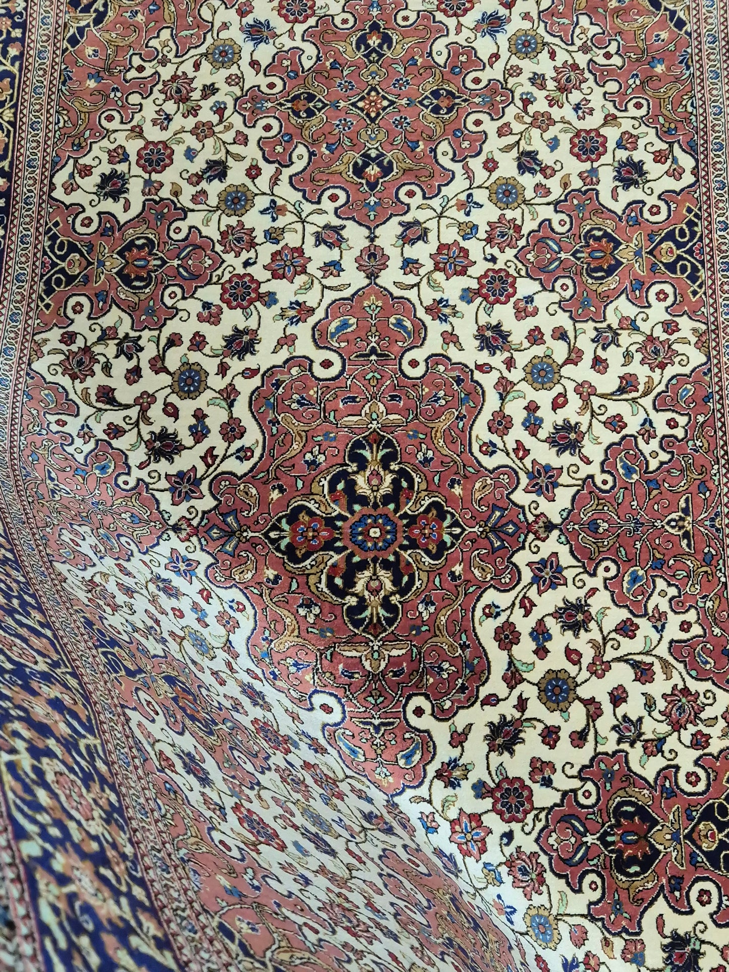 Ghom Teppich Seide auf Seide signiert feine Knüpfung