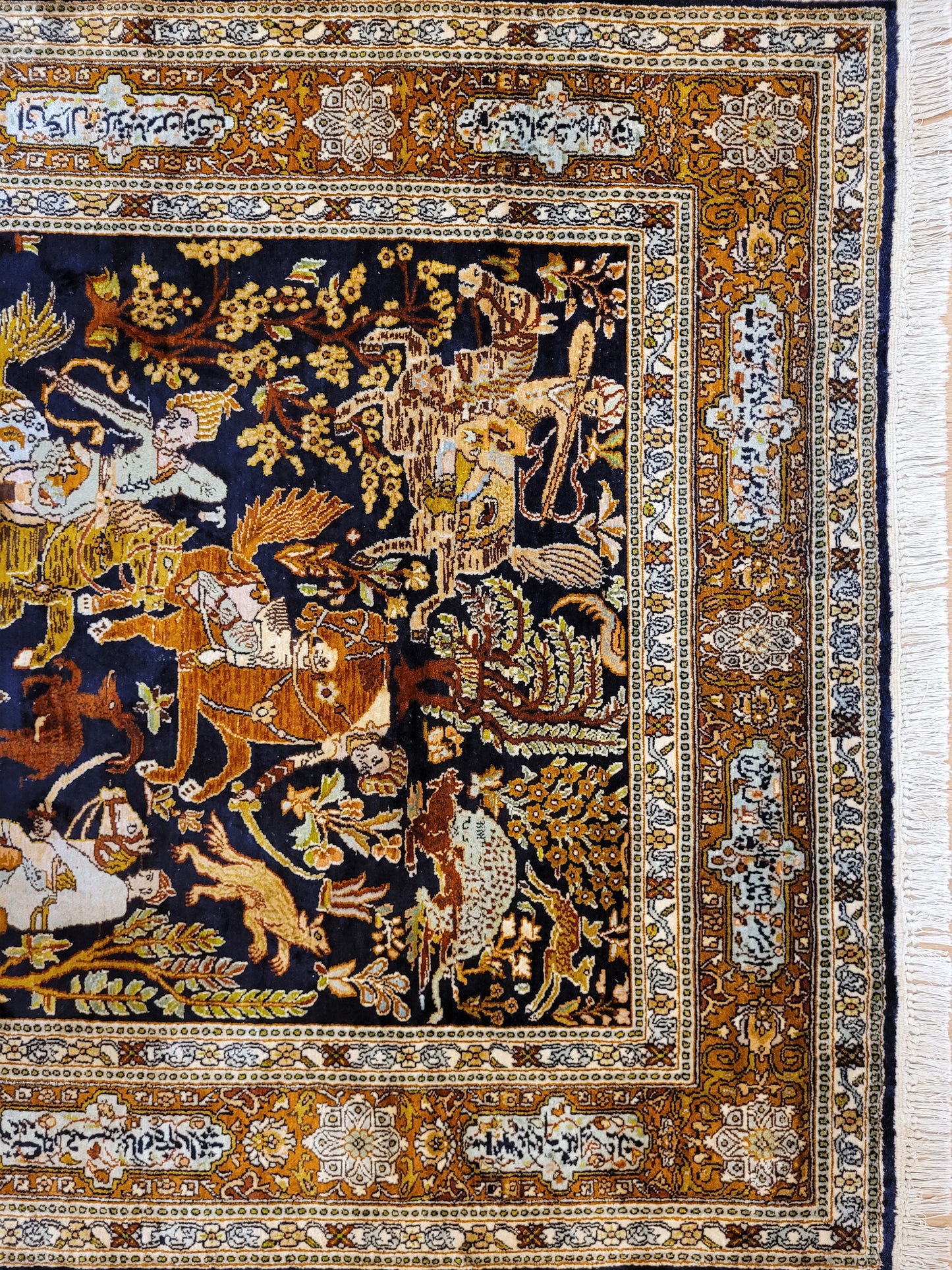 Kaschmir Naturseide Teppich Jagdmotiv feine Knüpfung