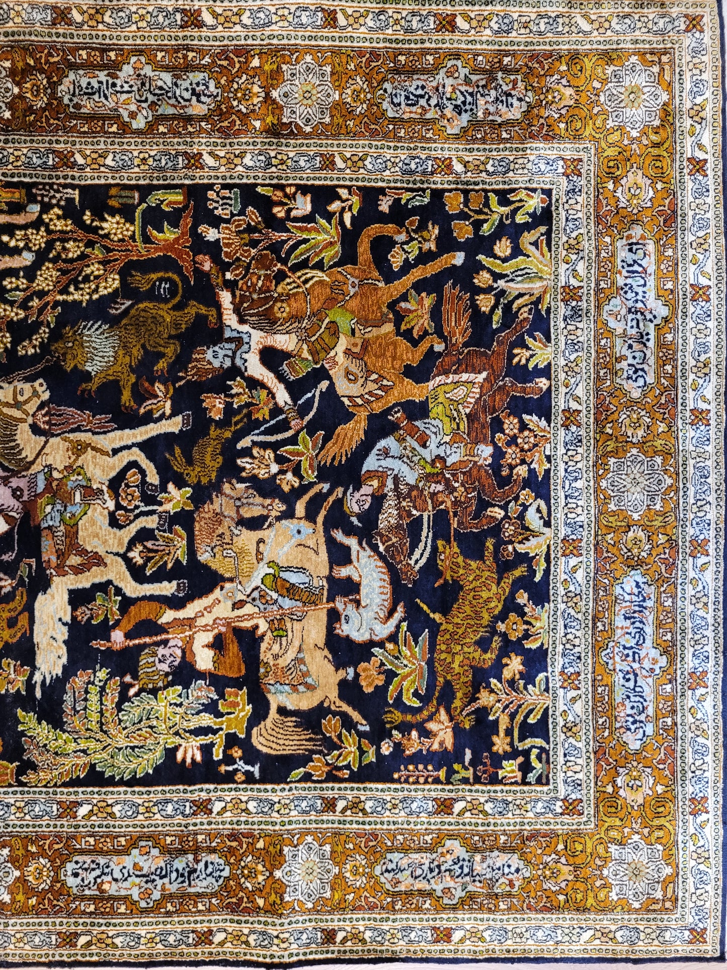 Kaschmir Naturseide Teppich Jagdmotiv feine Knüpfung