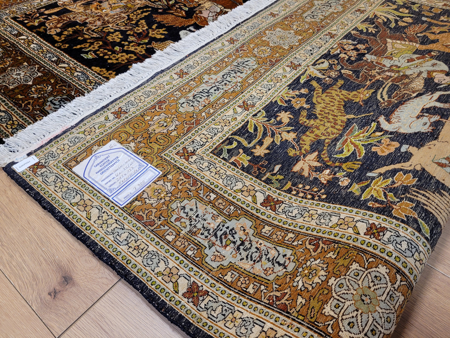 Kaschmir Naturseide Teppich Jagdmotiv feine Knüpfung