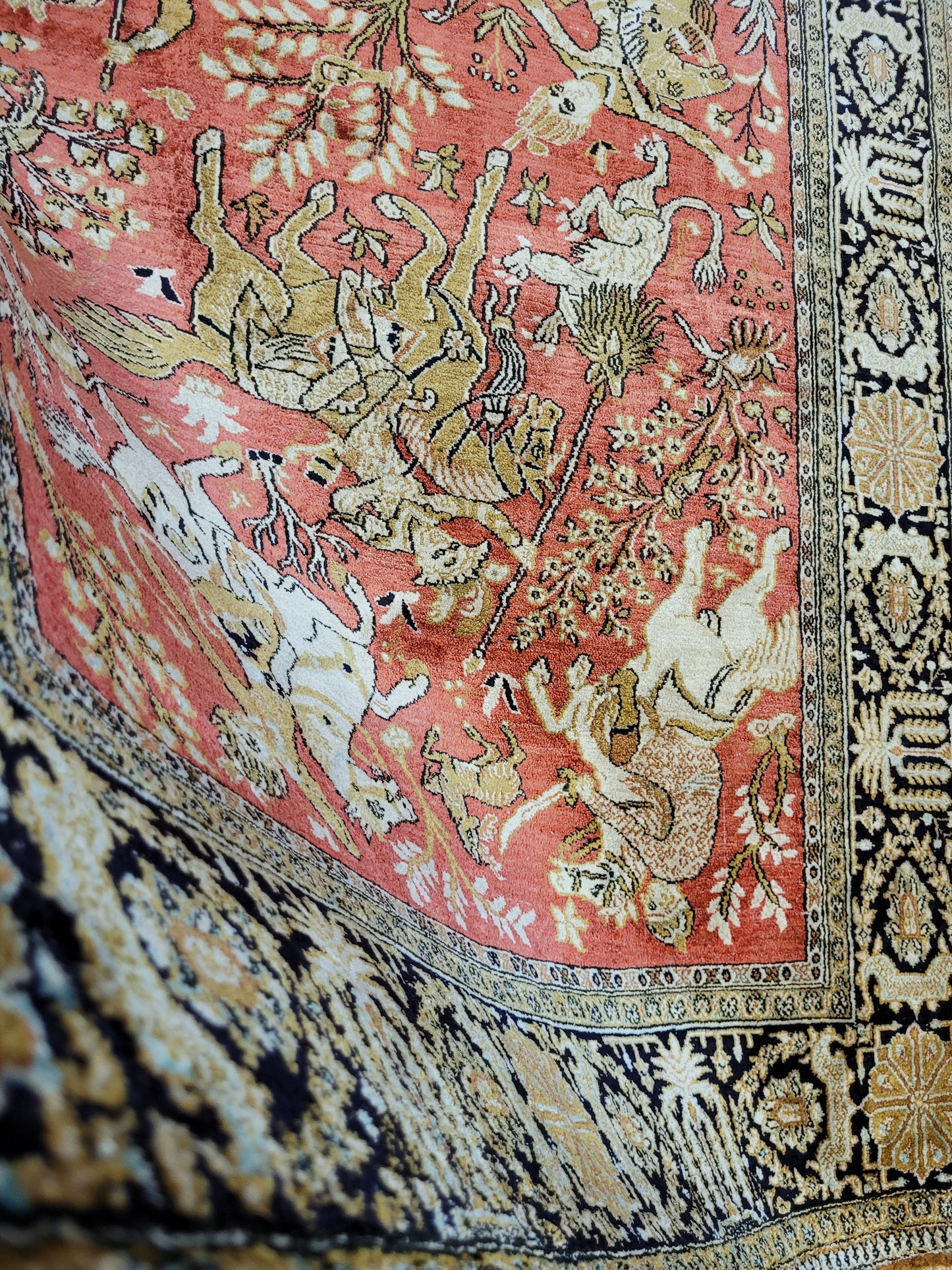 Ghom Seide auf Seide Teppich Jagdmotiv feine Knüpfung