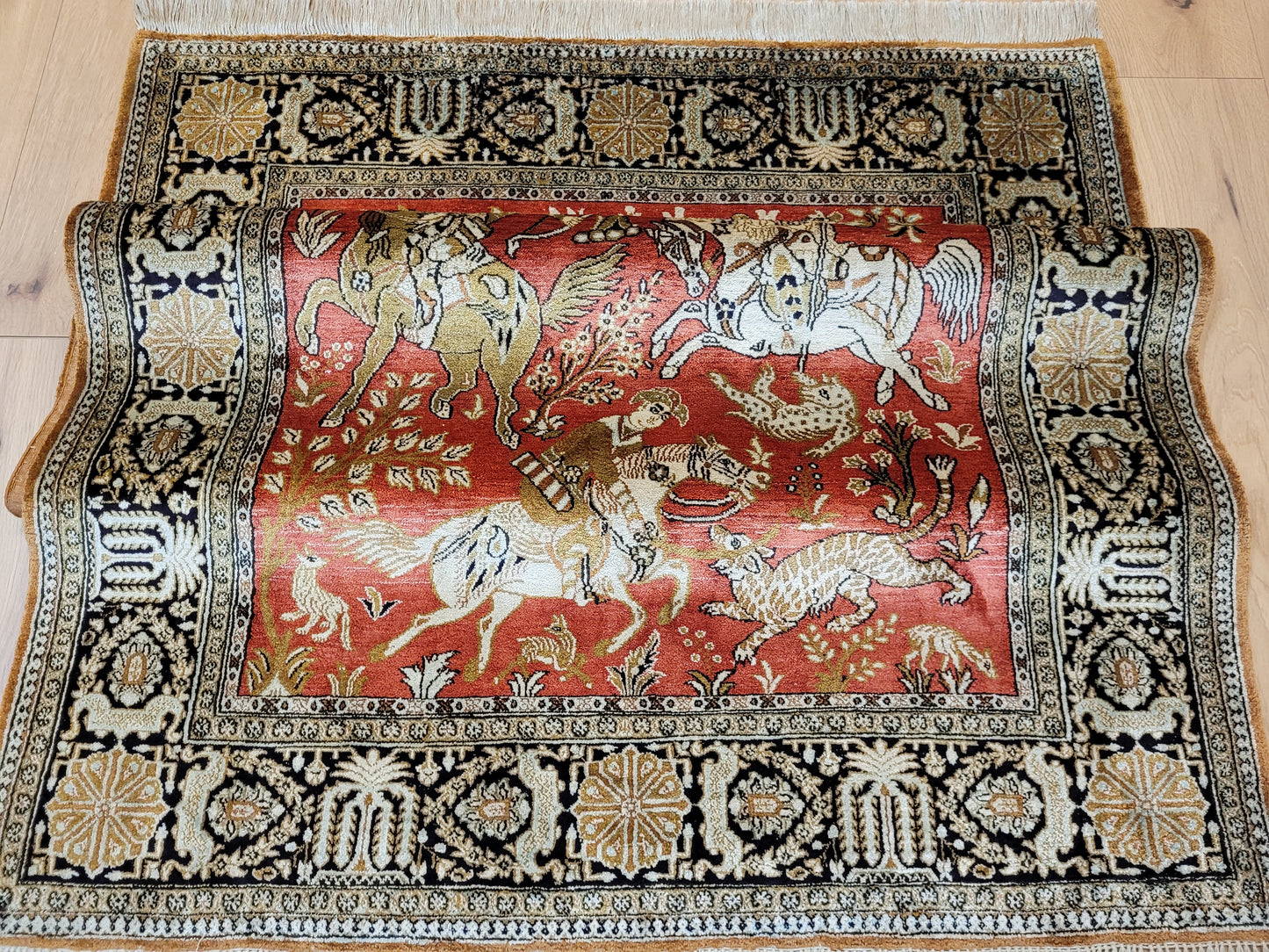 Ghom Seide auf Seide Teppich Jagdmotiv feine Knüpfung