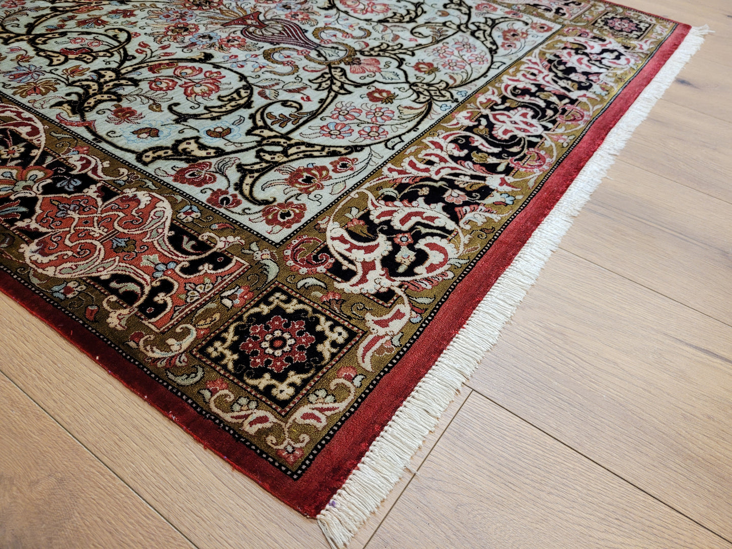 Ghom Seide auf Seide Teppich florales Medaillon signiert