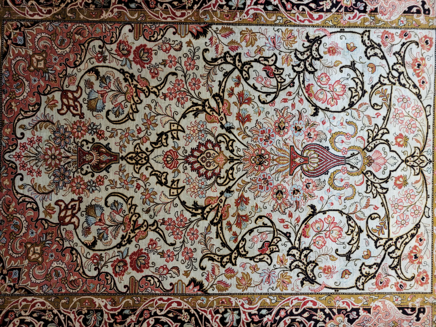 Ghom Seide auf Seide Teppich florales Medaillon signiert