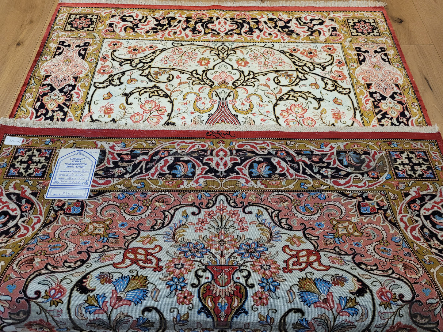 Ghom Seide auf Seide Teppich florales Medaillon signiert