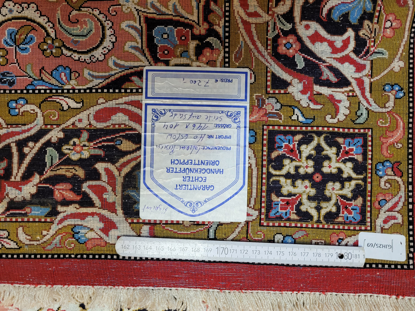 Ghom Seide auf Seide Teppich florales Medaillon signiert