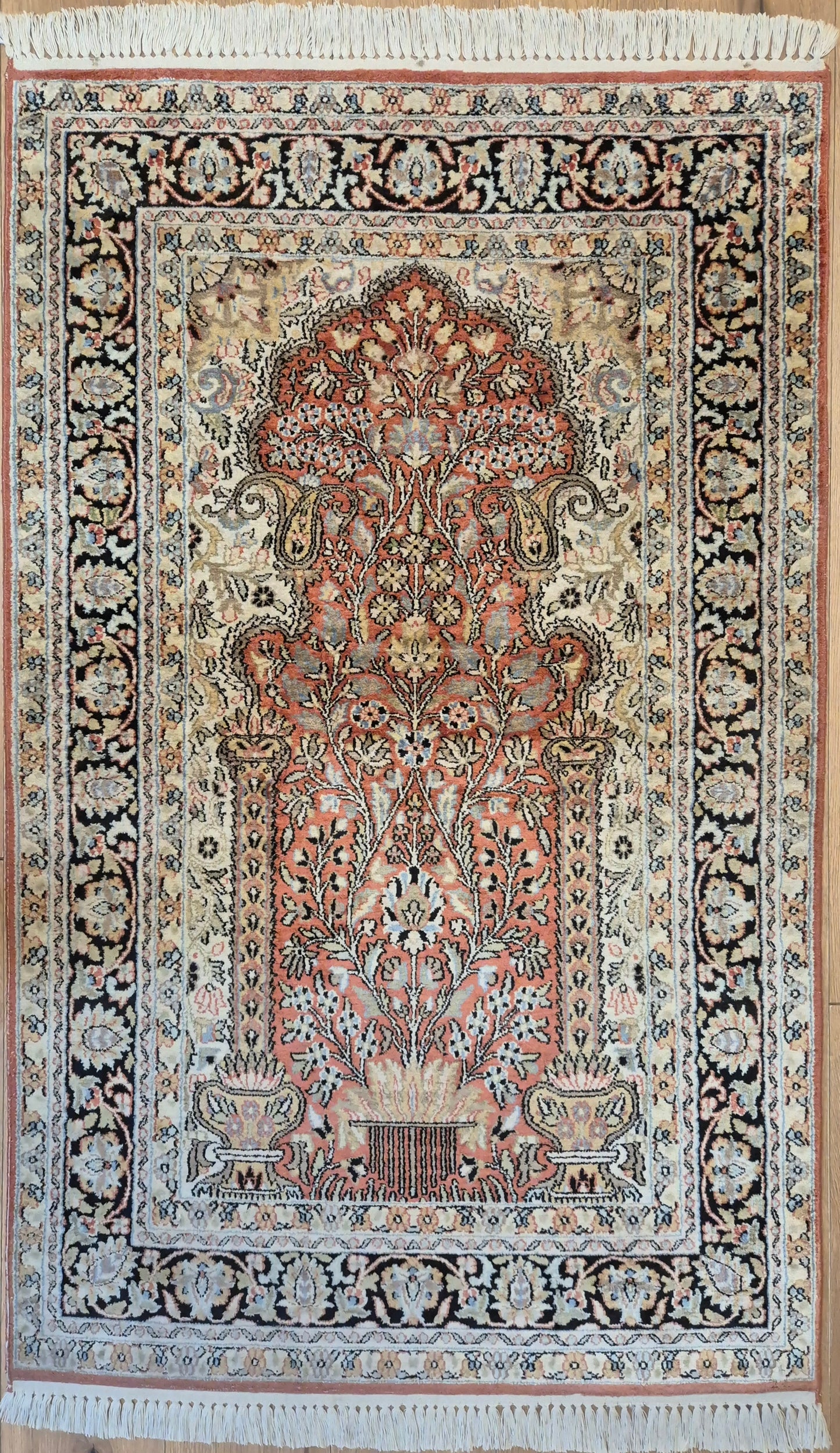 Kashmir Teppich Reine Seide Lebensbaum Motiv feine Knüpfung