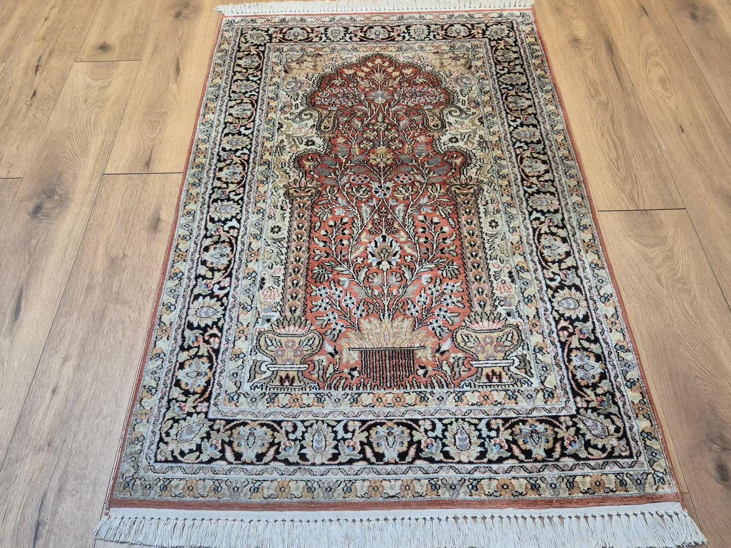 Kashmir Teppich Reine Seide Lebensbaum Motiv feine Knüpfung