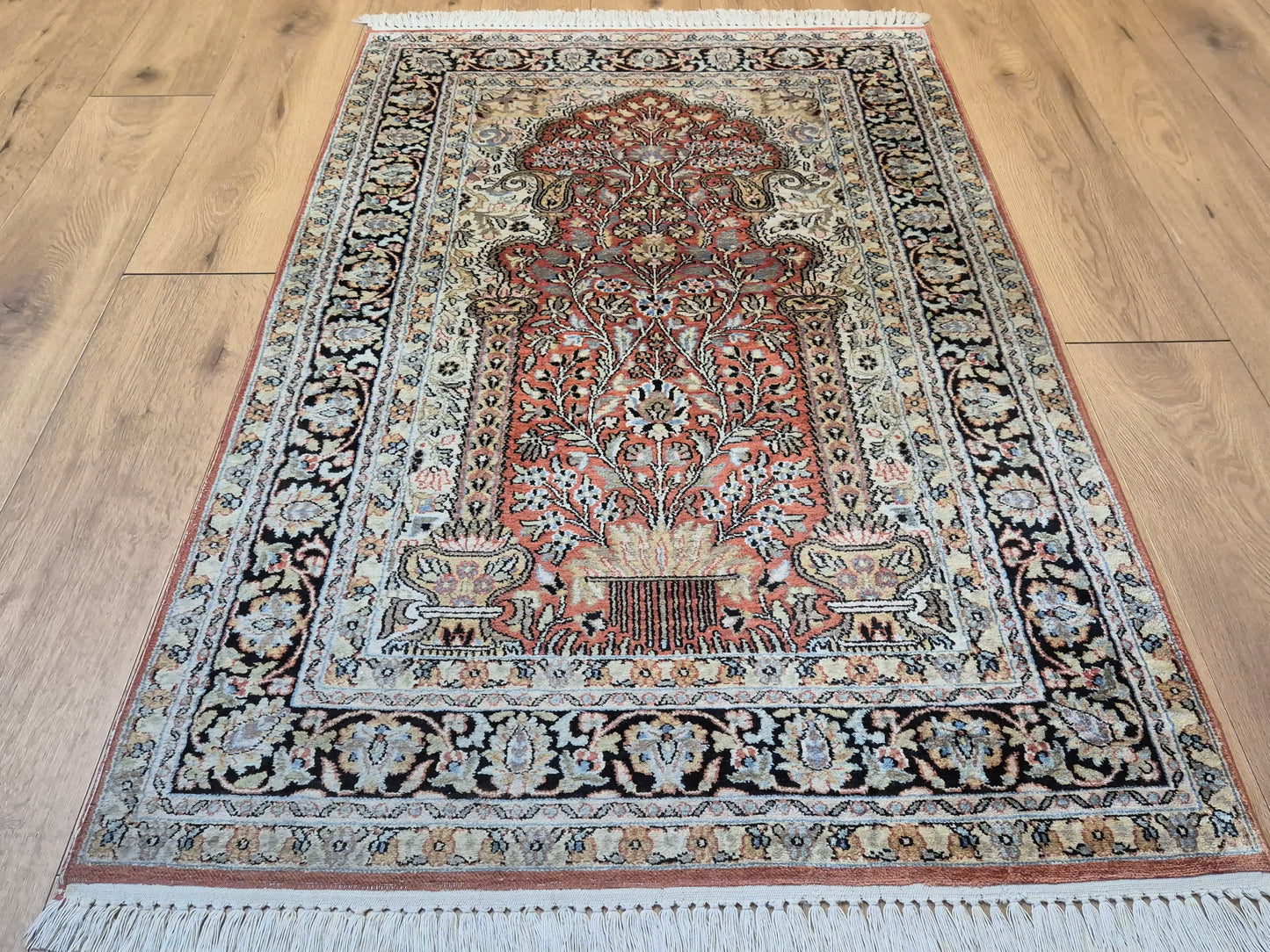 Kashmir Teppich Reine Seide Lebensbaum Motiv feine Knüpfung