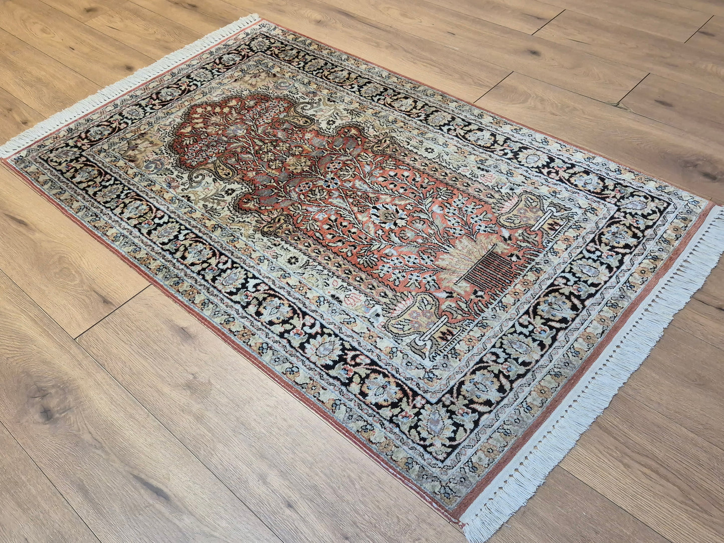 Kashmir Teppich Reine Seide Lebensbaum Motiv feine Knüpfung