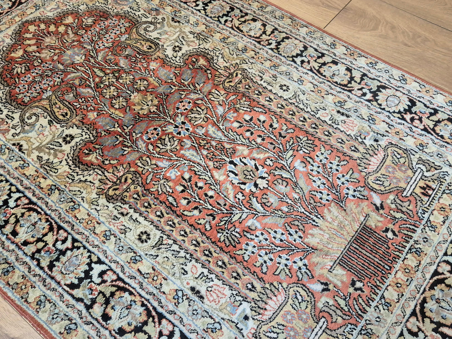 Kashmir Teppich Reine Seide Lebensbaum Motiv feine Knüpfung