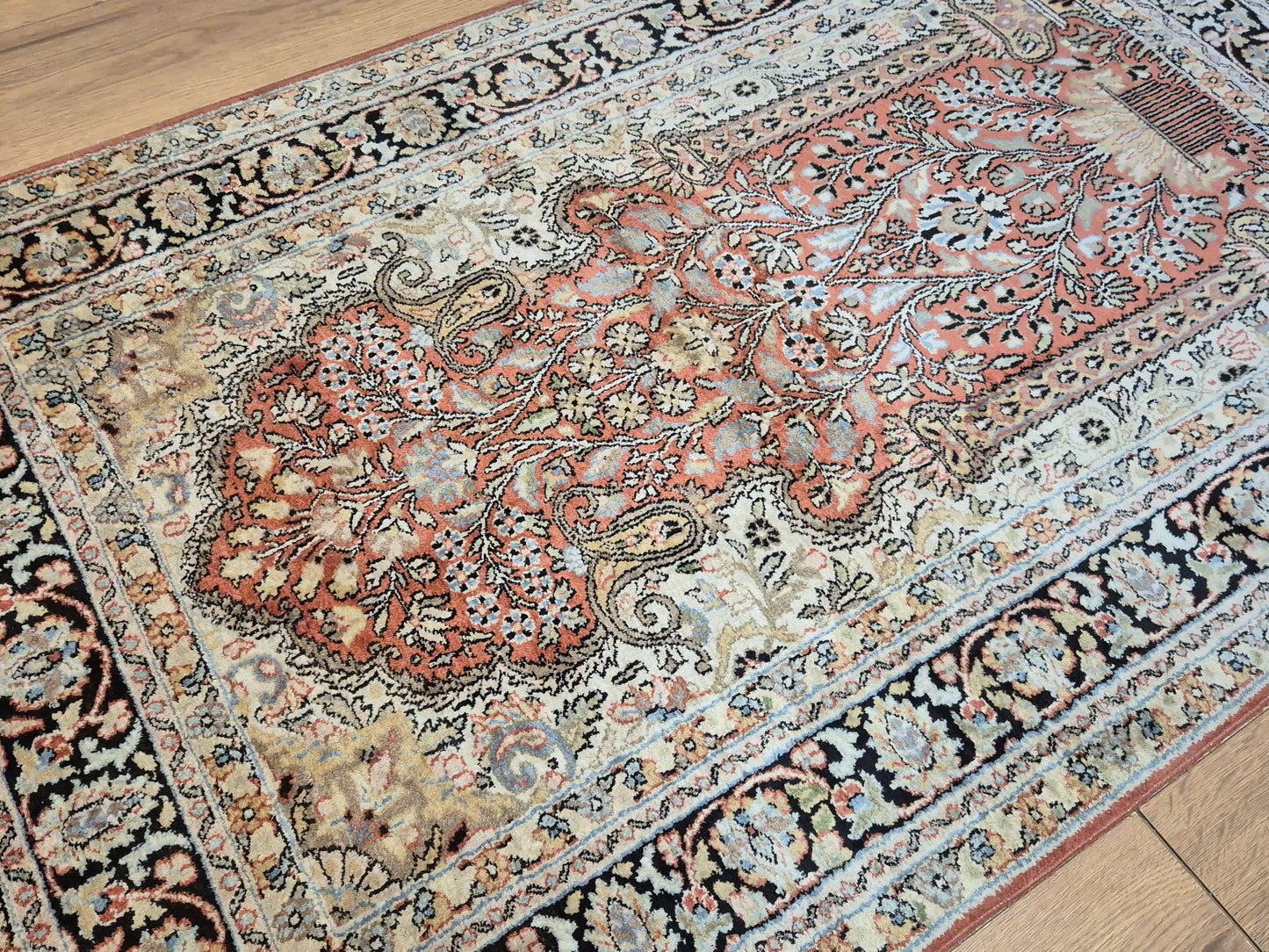 Kashmir Teppich Reine Seide Lebensbaum Motiv feine Knüpfung