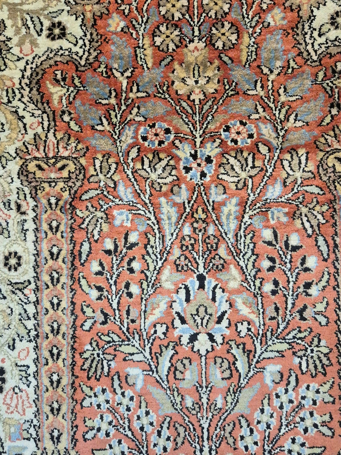 Kashmir Teppich Reine Seide Lebensbaum Motiv feine Knüpfung