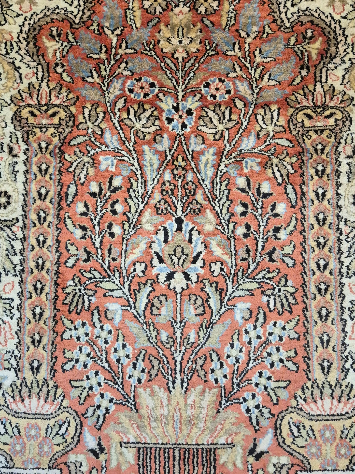 Kashmir Teppich Reine Seide Lebensbaum Motiv feine Knüpfung