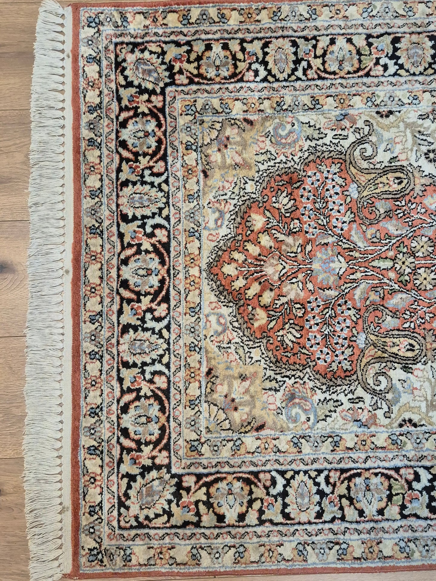 Kashmir Teppich Reine Seide Lebensbaum Motiv feine Knüpfung