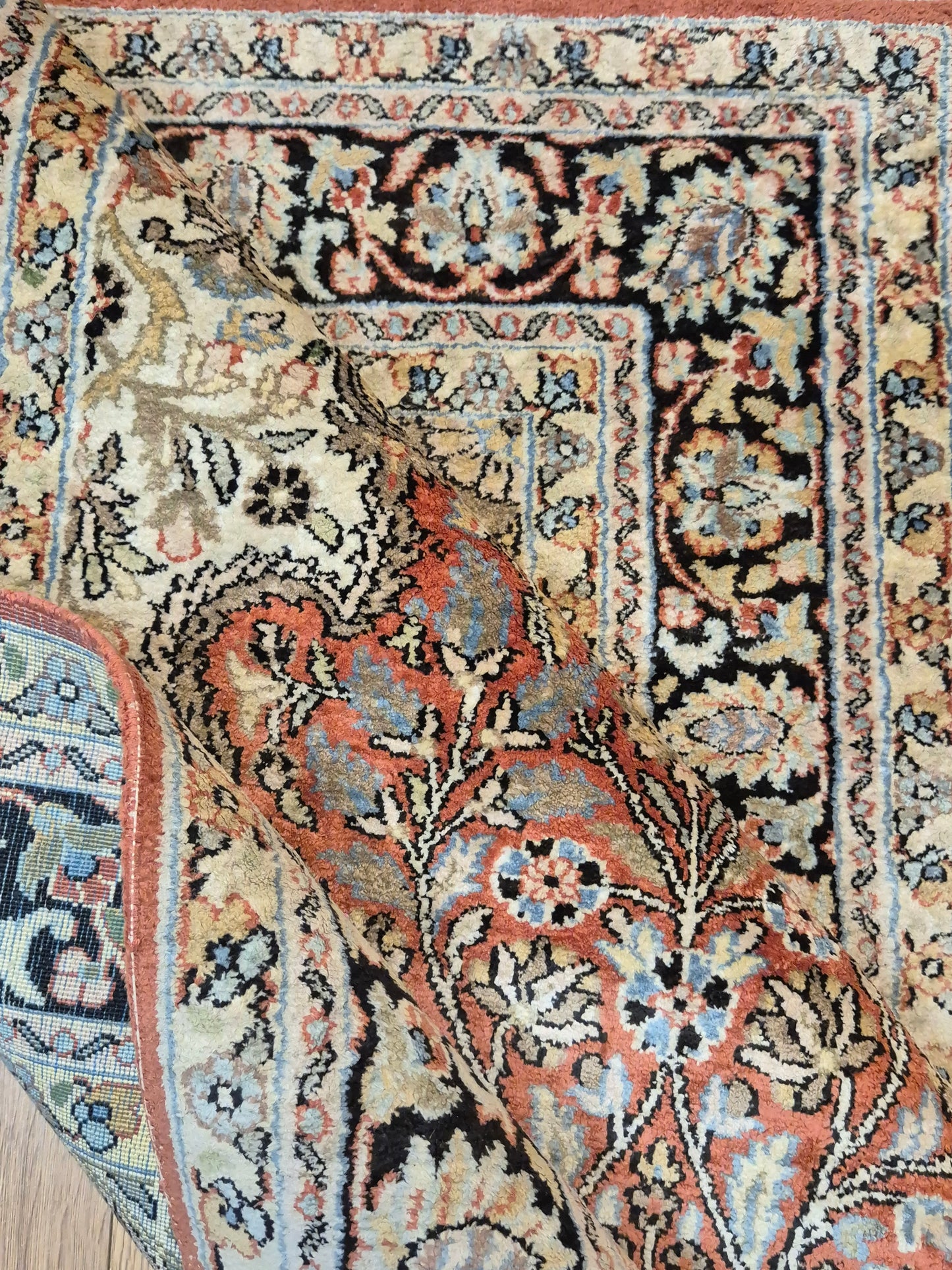 Kashmir Teppich Reine Seide Lebensbaum Motiv feine Knüpfung