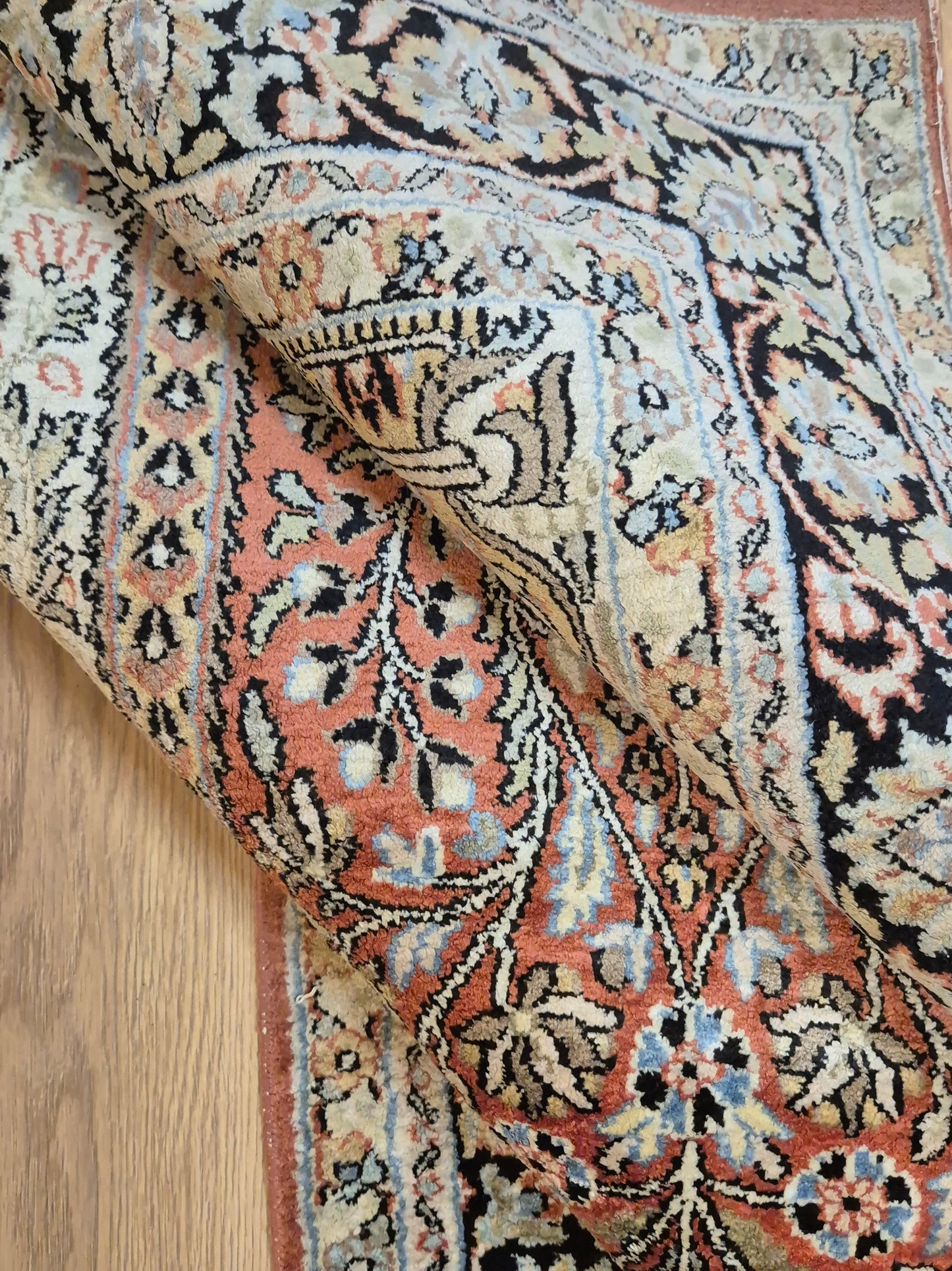 Kashmir Teppich Reine Seide Lebensbaum Motiv feine Knüpfung