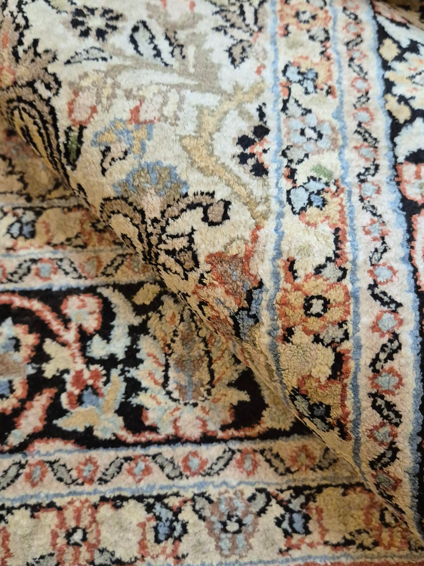 Kashmir Teppich Reine Seide Lebensbaum Motiv feine Knüpfung