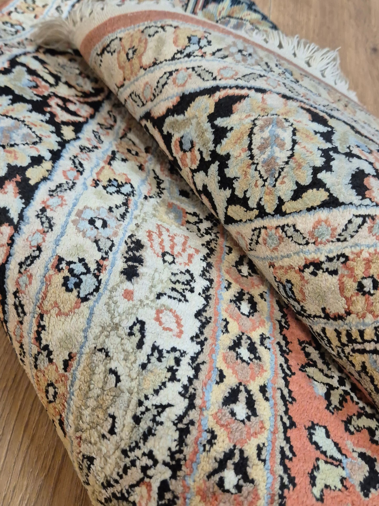 Kashmir Teppich Reine Seide Lebensbaum Motiv feine Knüpfung