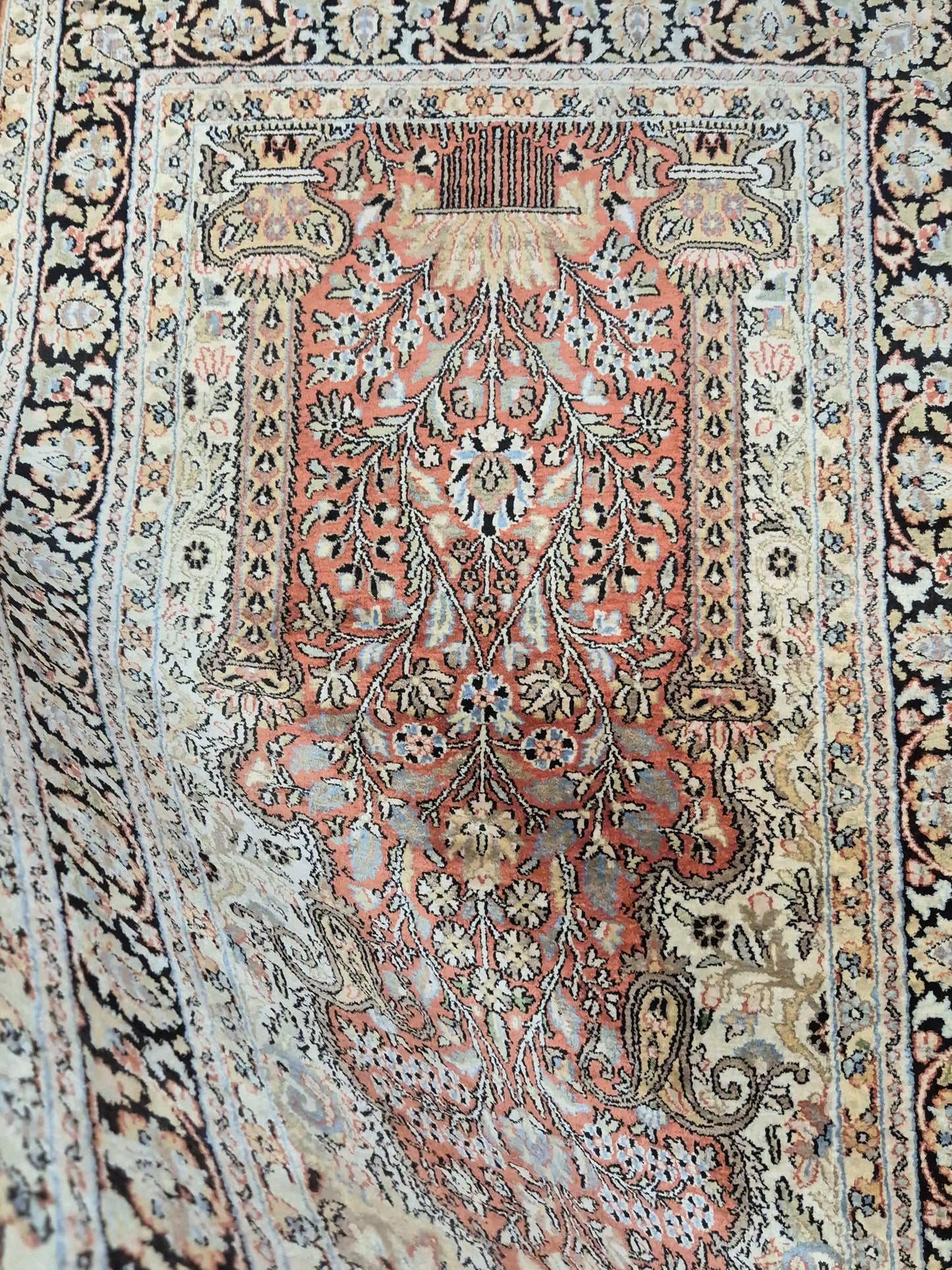 Kashmir Teppich Reine Seide Lebensbaum Motiv feine Knüpfung