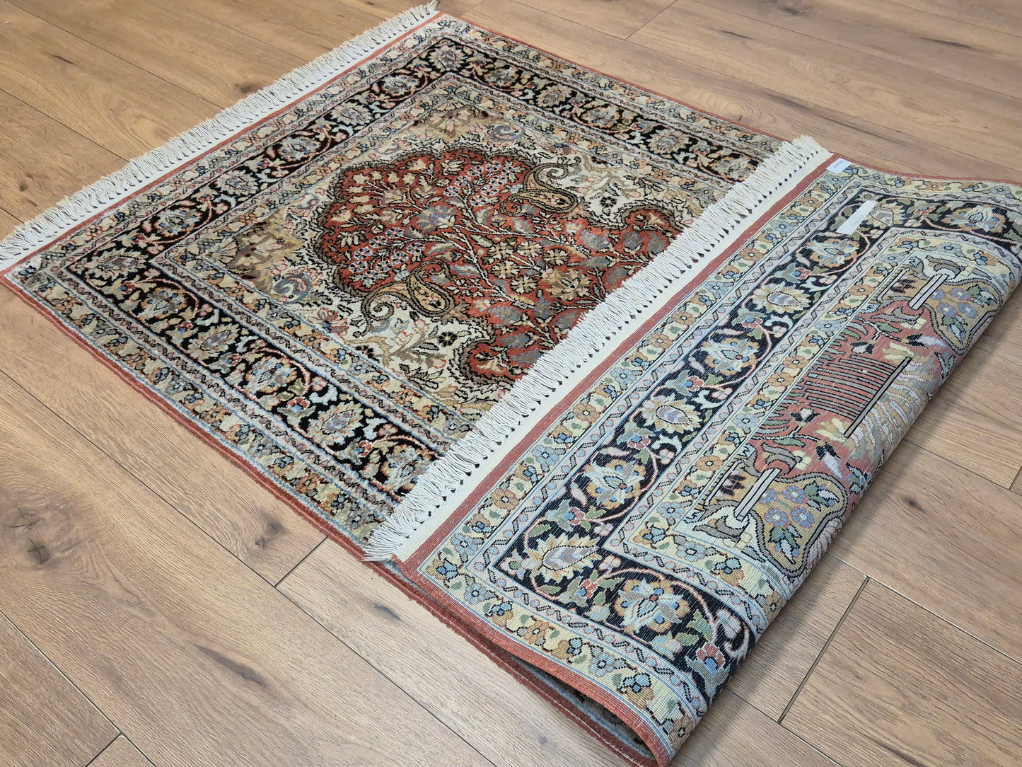 Kashmir Teppich Reine Seide Lebensbaum Motiv feine Knüpfung