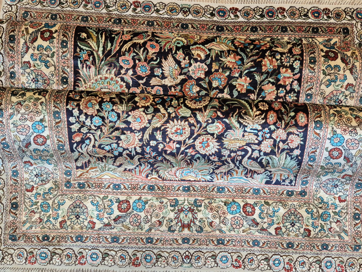 Hereke Seide Teppich China Naturseide florales Muster sehr fein