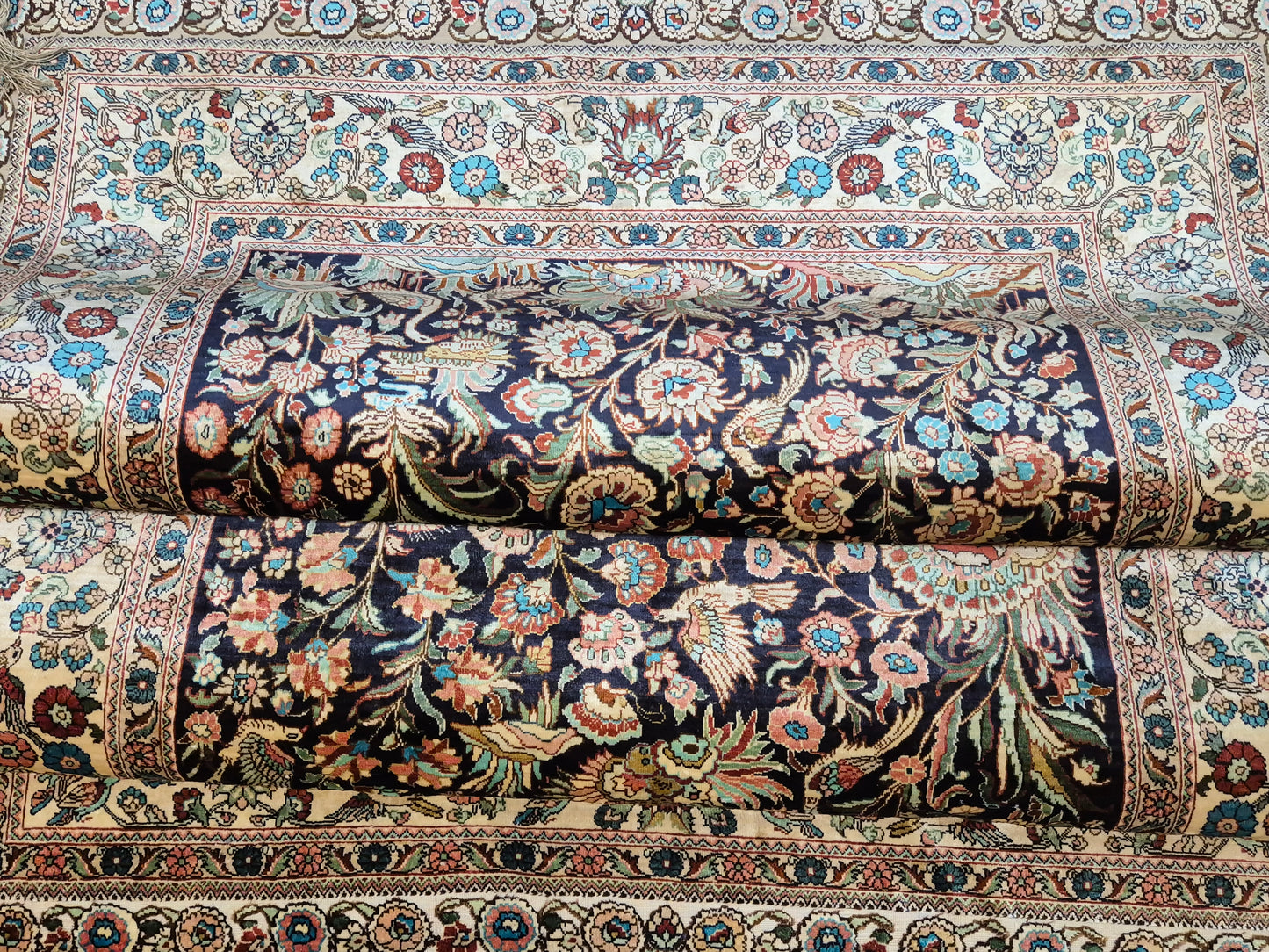 Hereke Seide Teppich China Naturseide florales Muster sehr fein