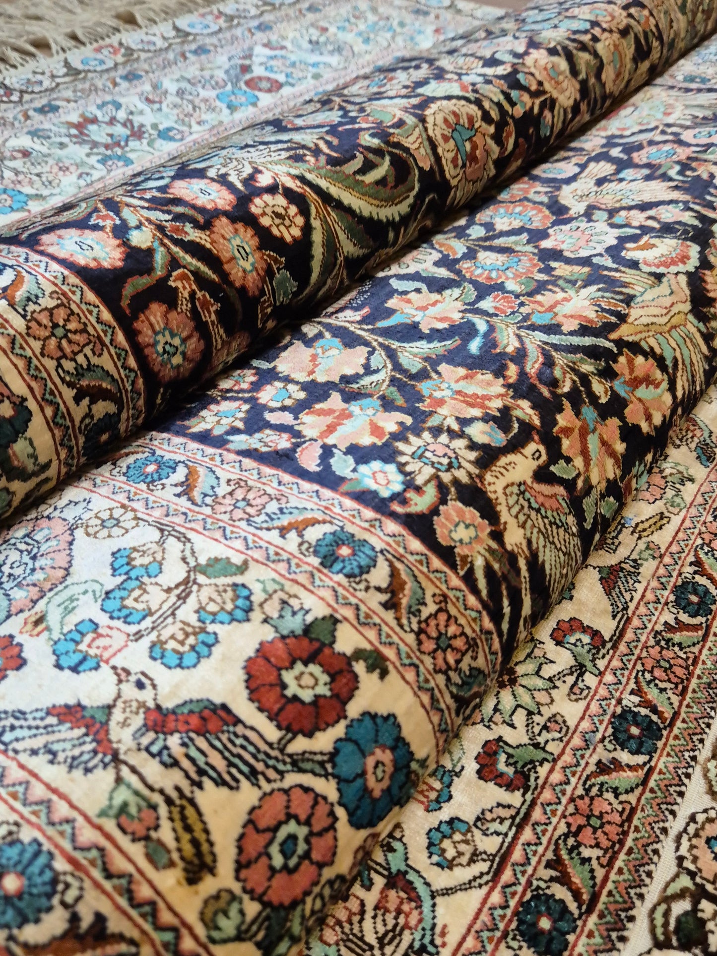 Hereke Seide Teppich China Naturseide florales Muster sehr fein