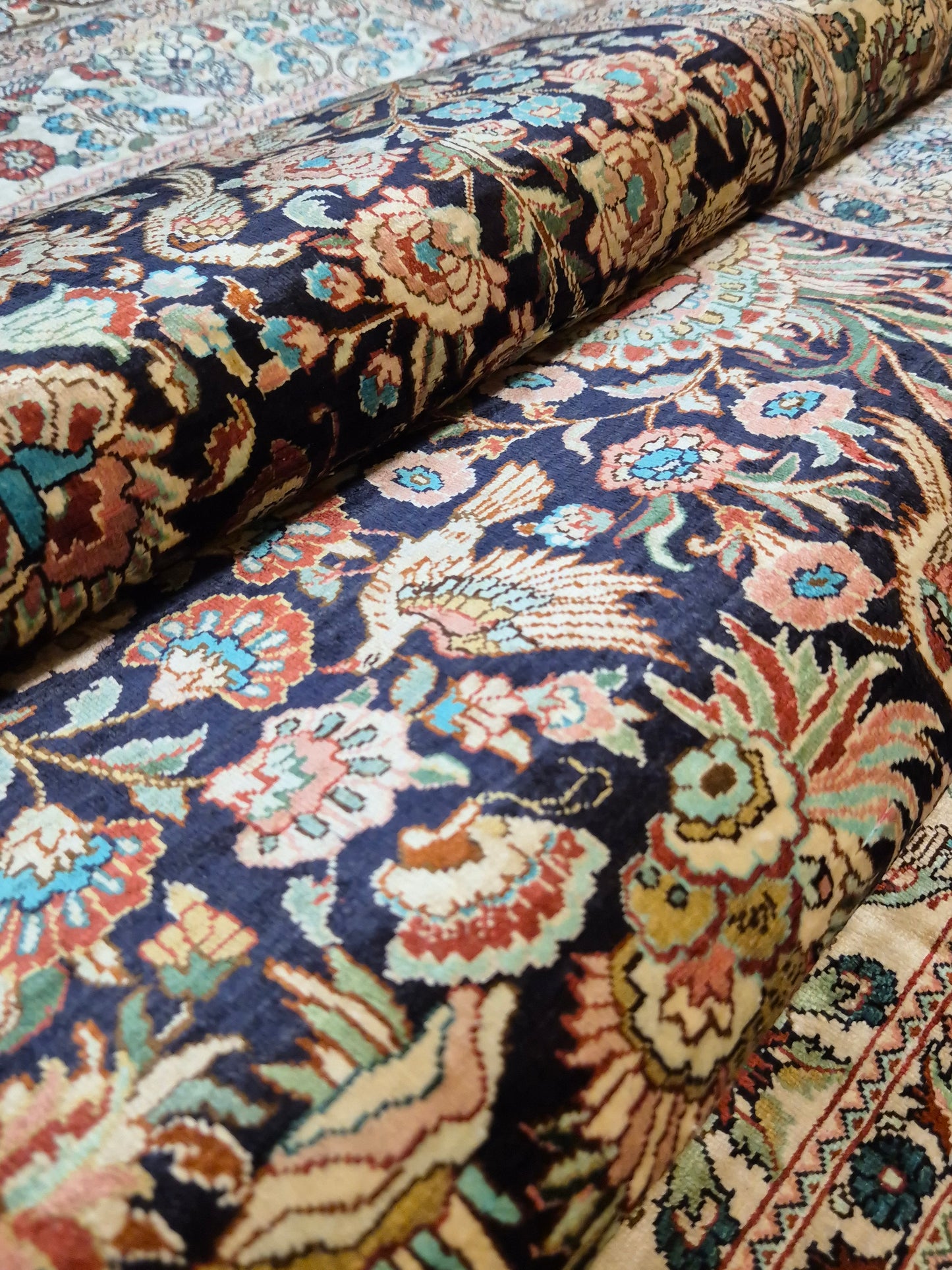 Hereke Seide Teppich China Naturseide florales Muster sehr fein