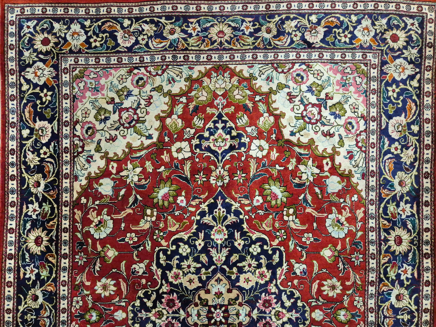 Ghom Seide Teppich Seide auf Seide Medaillon florales Muster