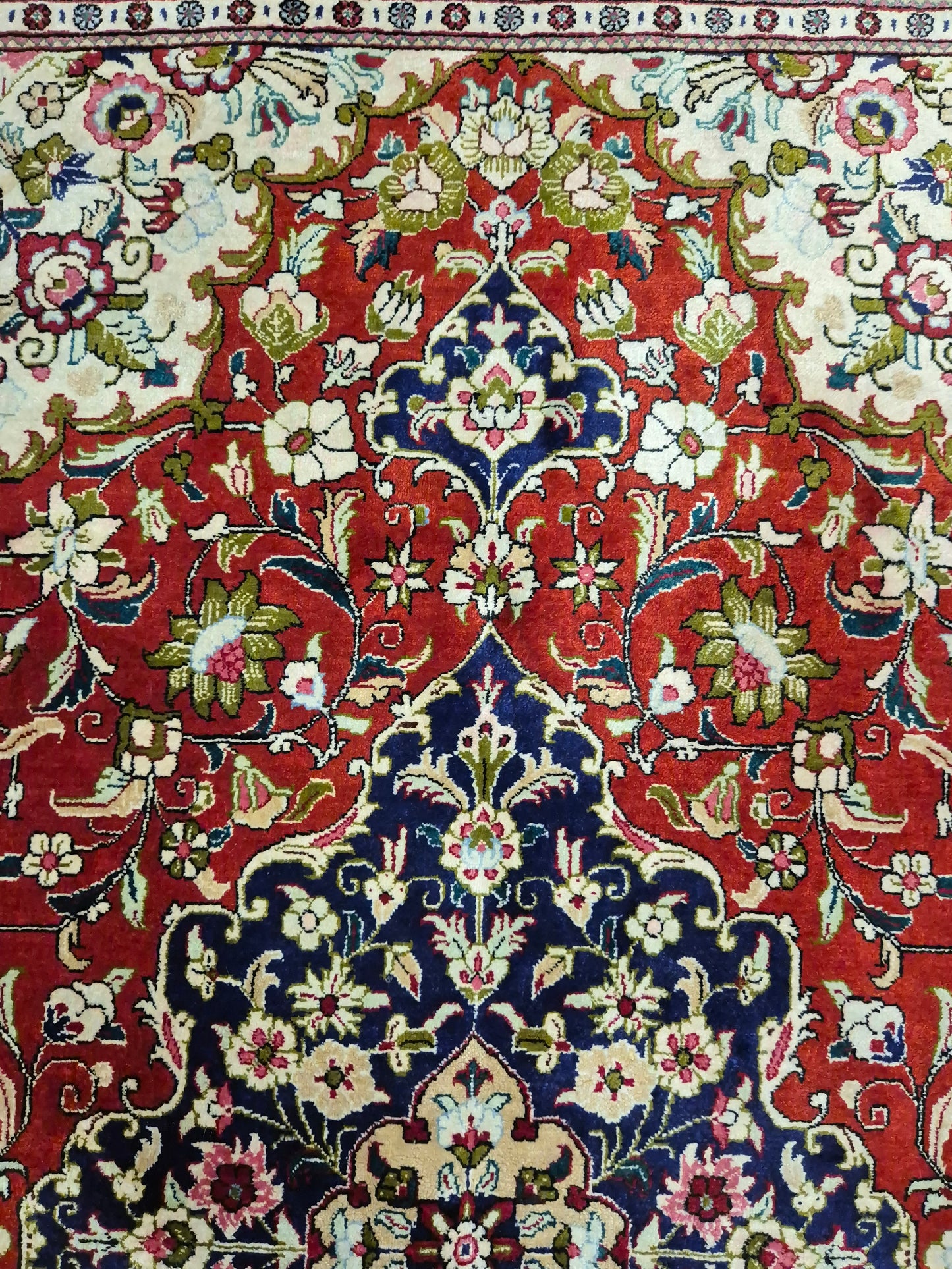 Ghom Seide Teppich Seide auf Seide Medaillon florales Muster