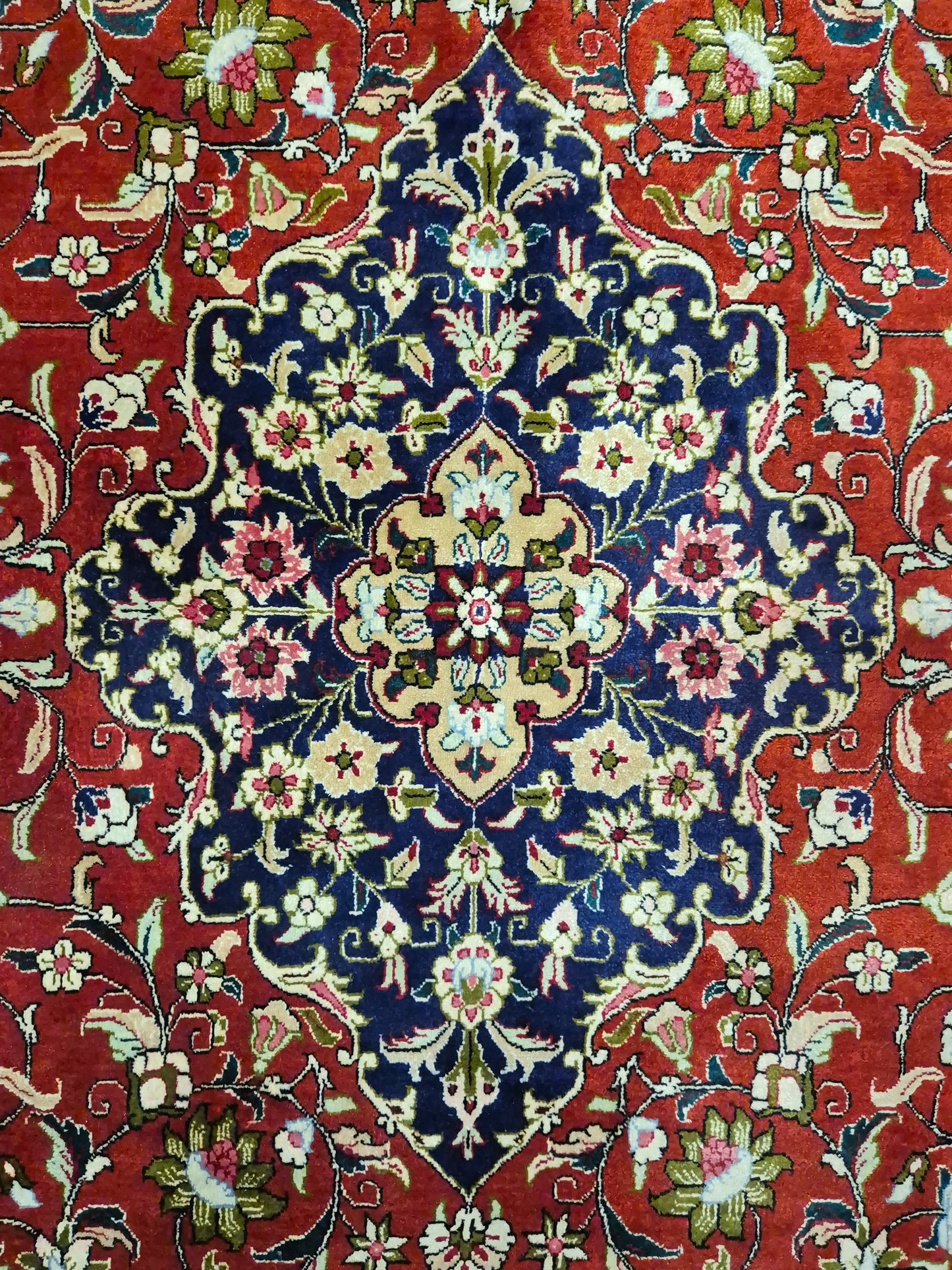 Ghom Seide Teppich Seide auf Seide Medaillon florales Muster