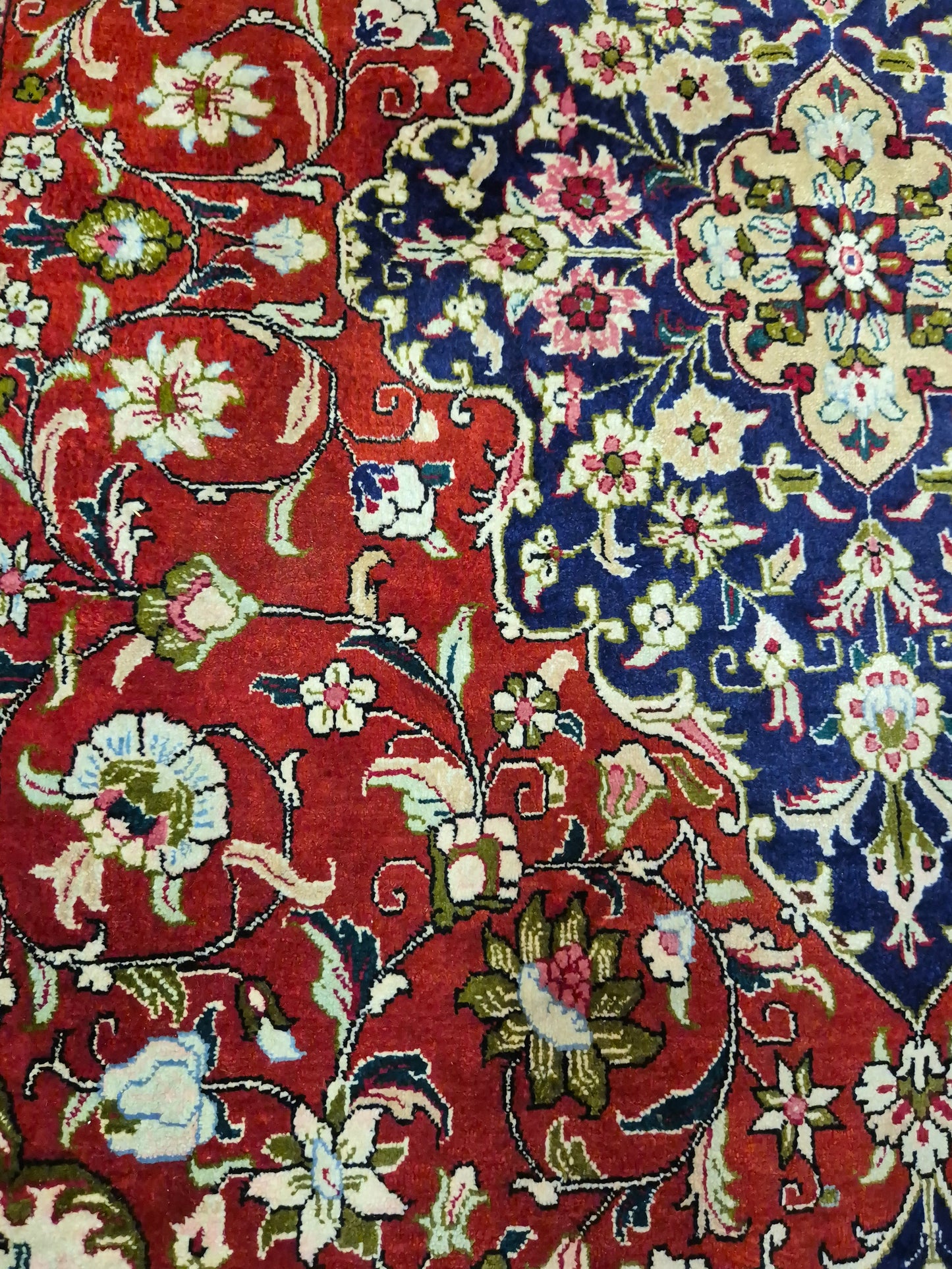 Ghom Seide Teppich Seide auf Seide Medaillon florales Muster