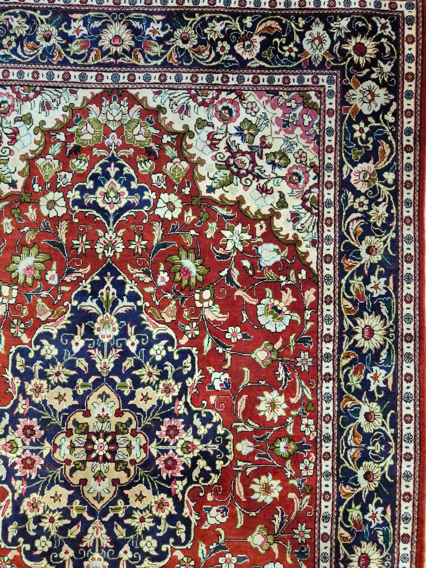 Ghom Seide Teppich Seide auf Seide Medaillon florales Muster