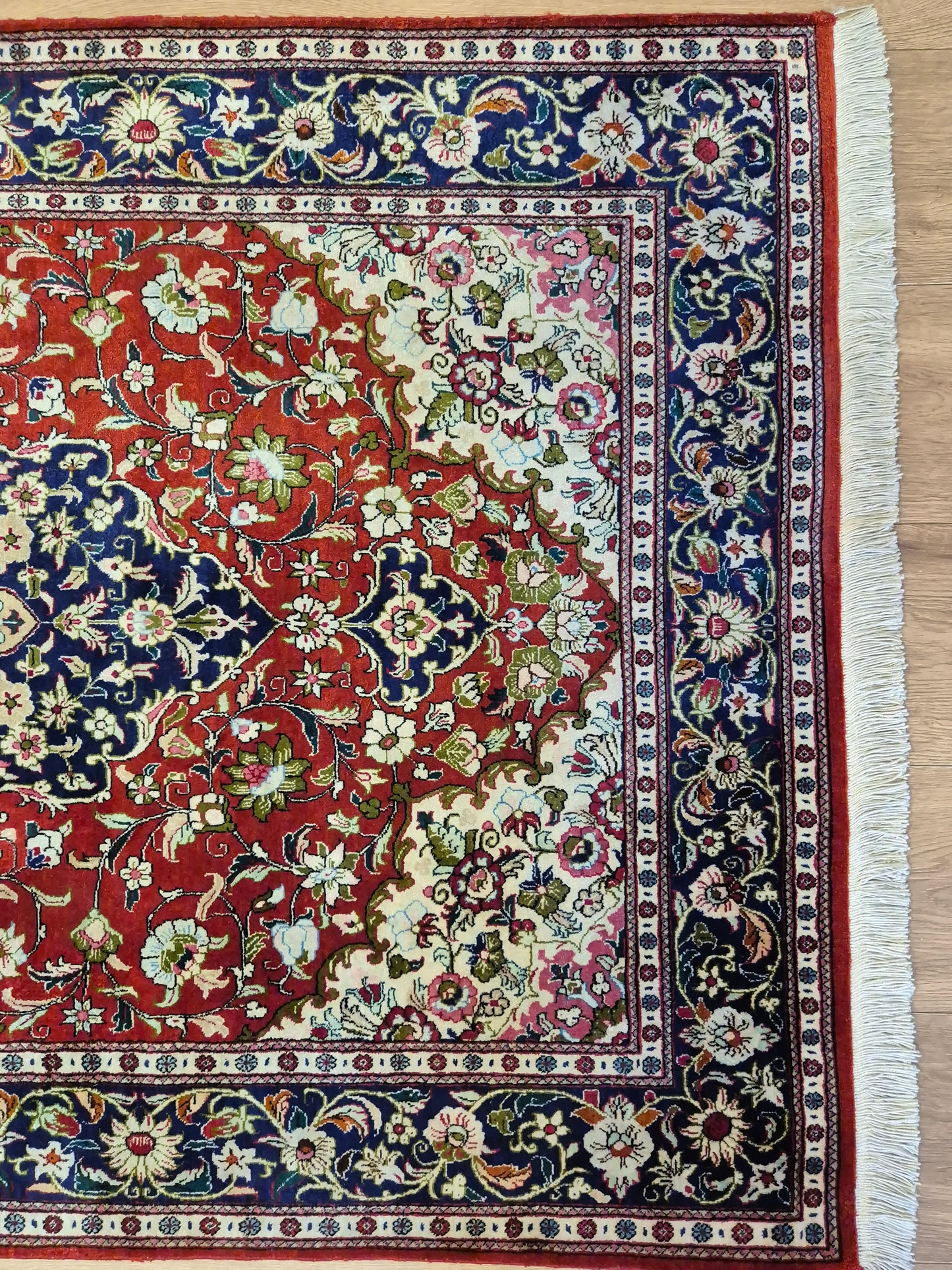 Ghom Seide Teppich Seide auf Seide Medaillon florales Muster