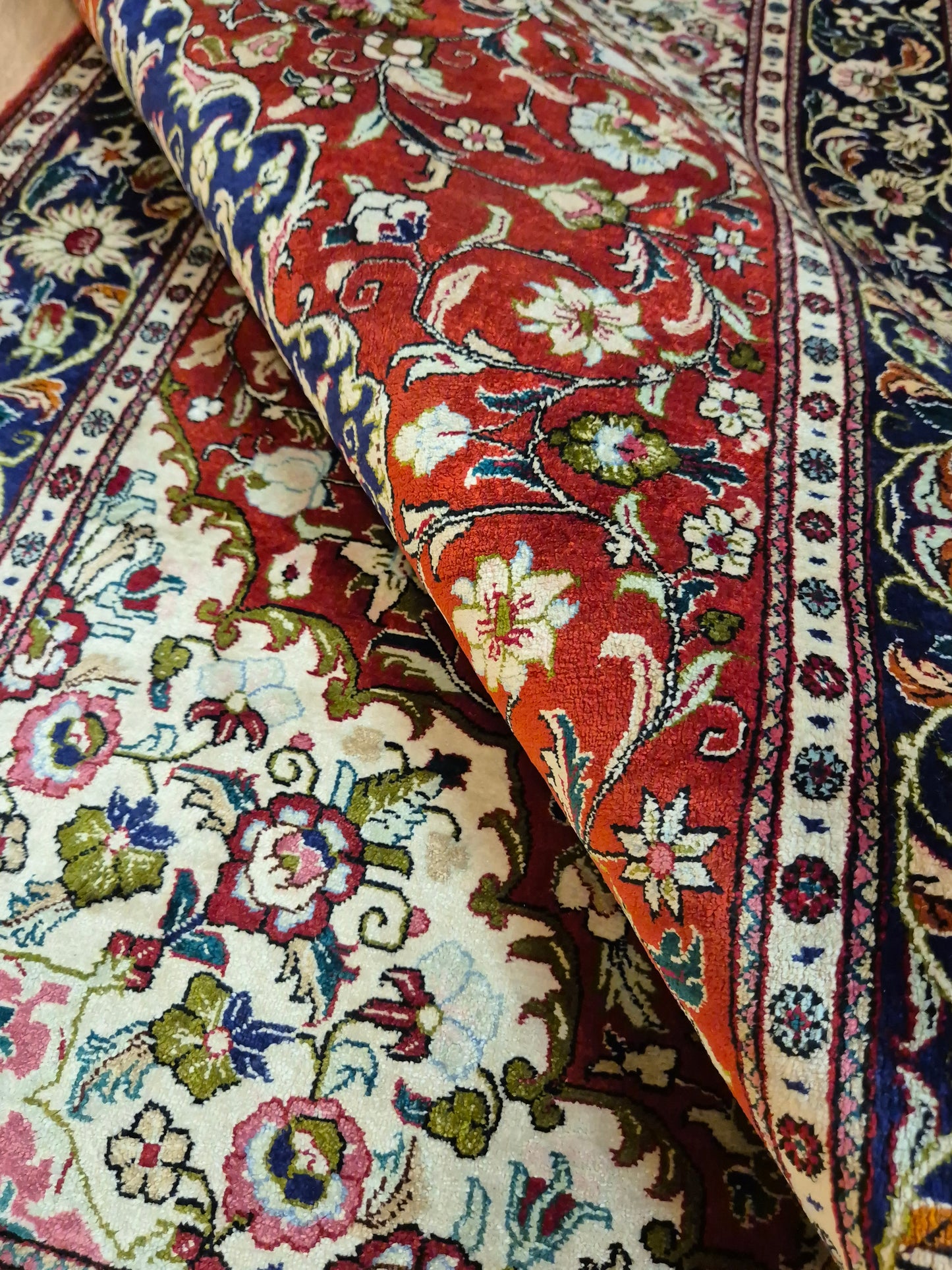 Ghom Seide Teppich Seide auf Seide Medaillon florales Muster