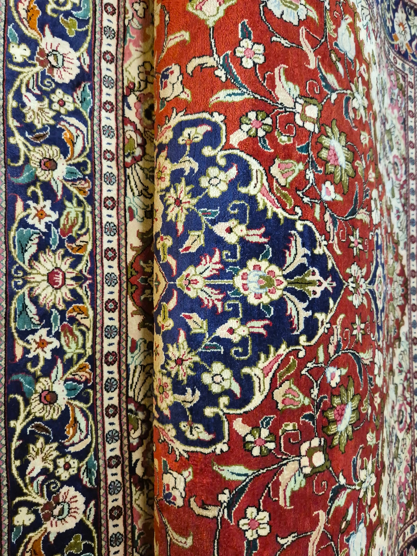 Ghom Seide Teppich Seide auf Seide Medaillon florales Muster